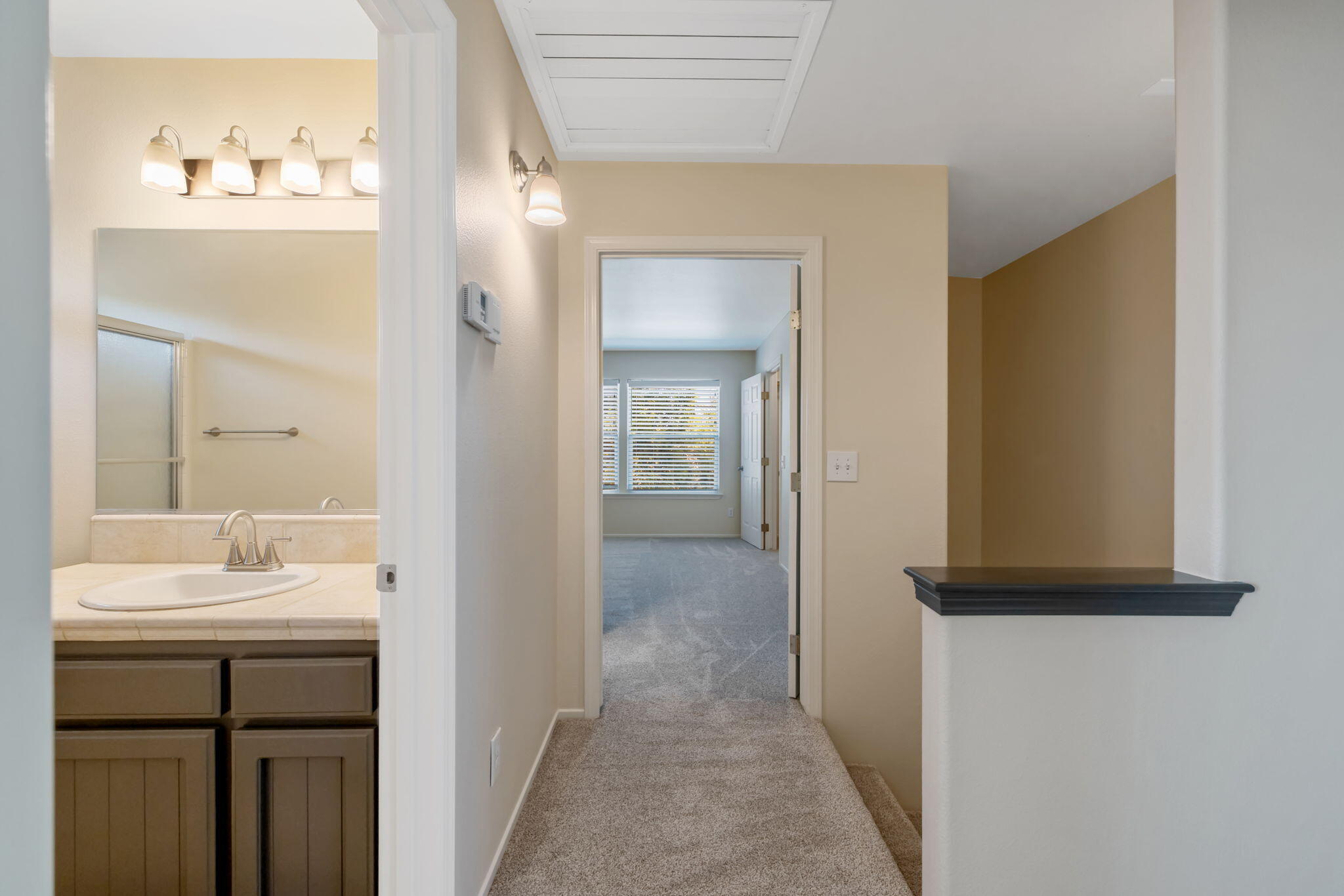 1155 Meadow Ave, Exeter, CA 93221