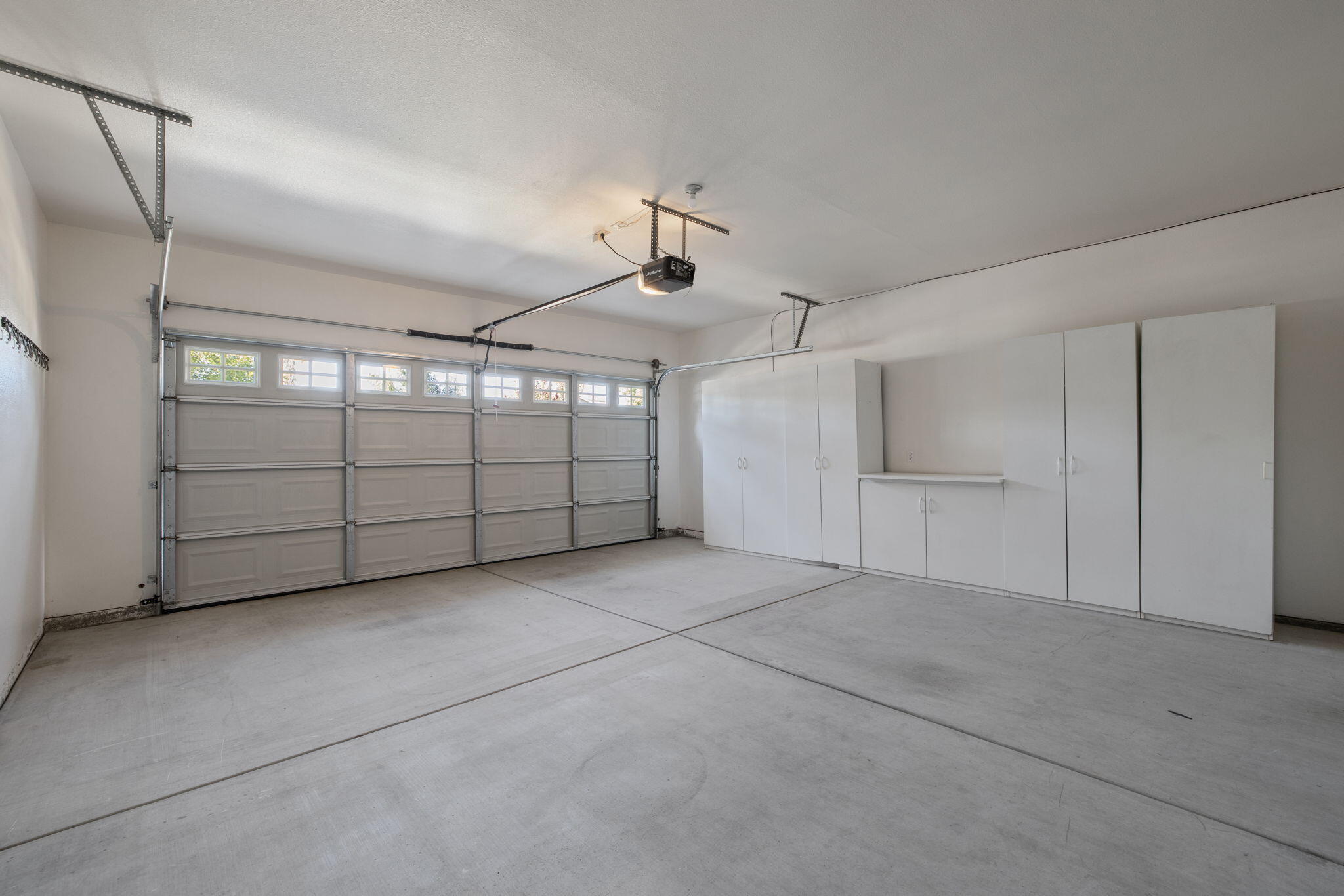 1155 Meadow Ave, Exeter, CA 93221