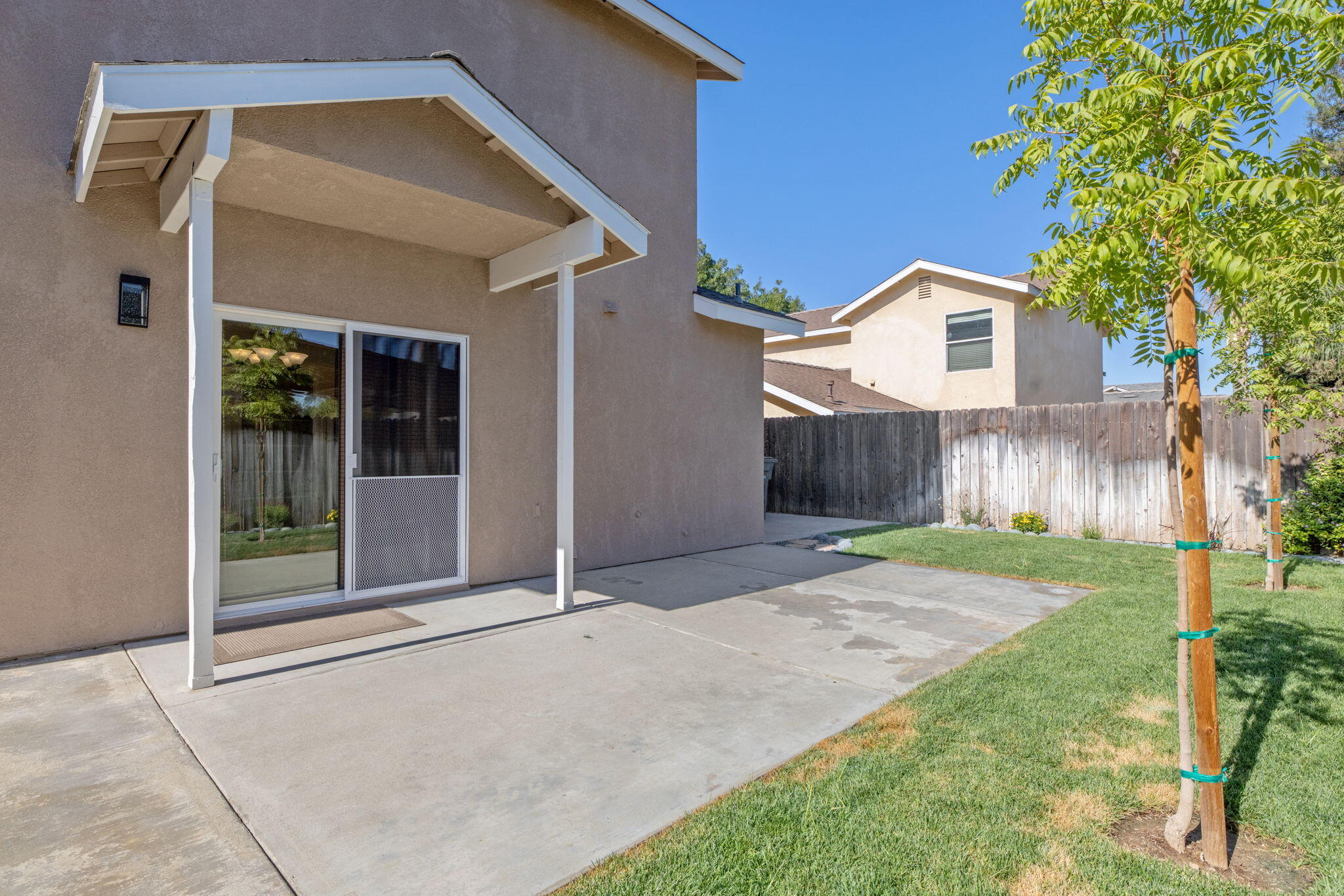 1155 Meadow Ave, Exeter, CA 93221