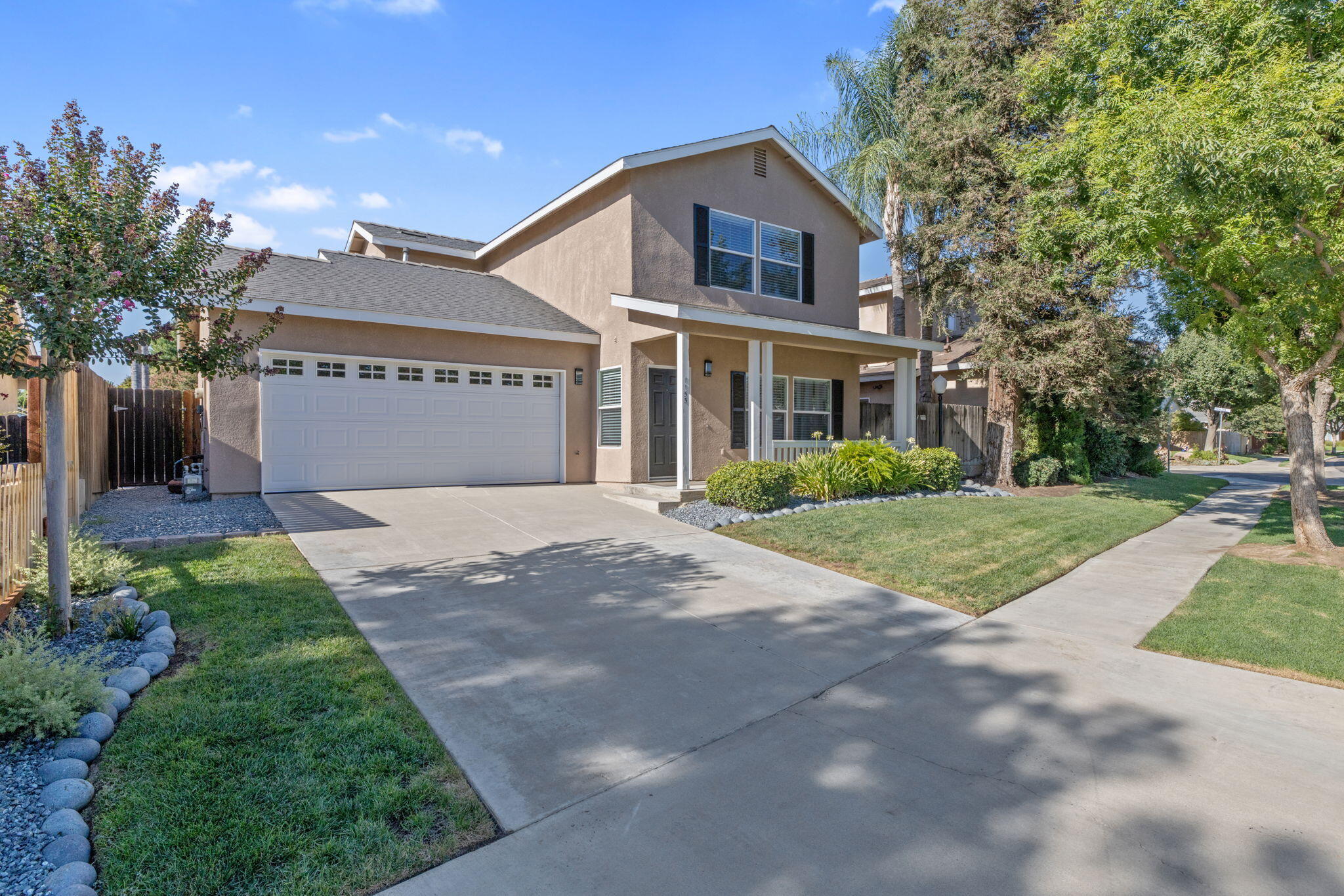 1155 Meadow Ave, Exeter, CA 93221