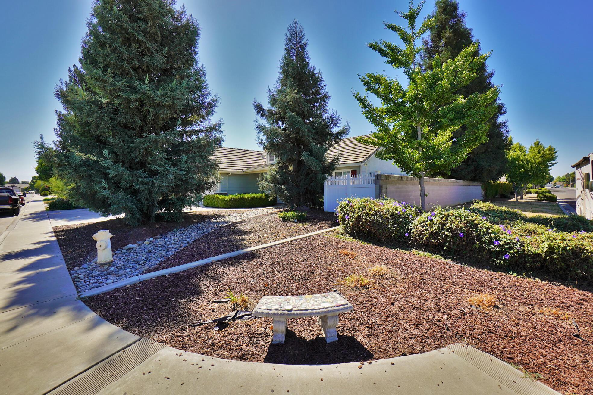 4833 W Ashland Ave, Visalia, CA 93277