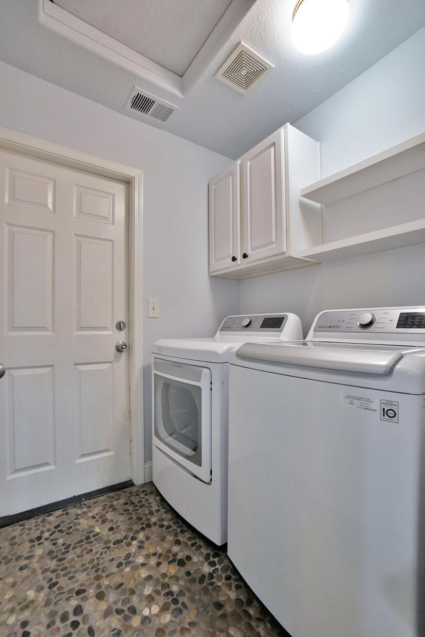 4833 W Ashland Ave, Visalia, CA 93277