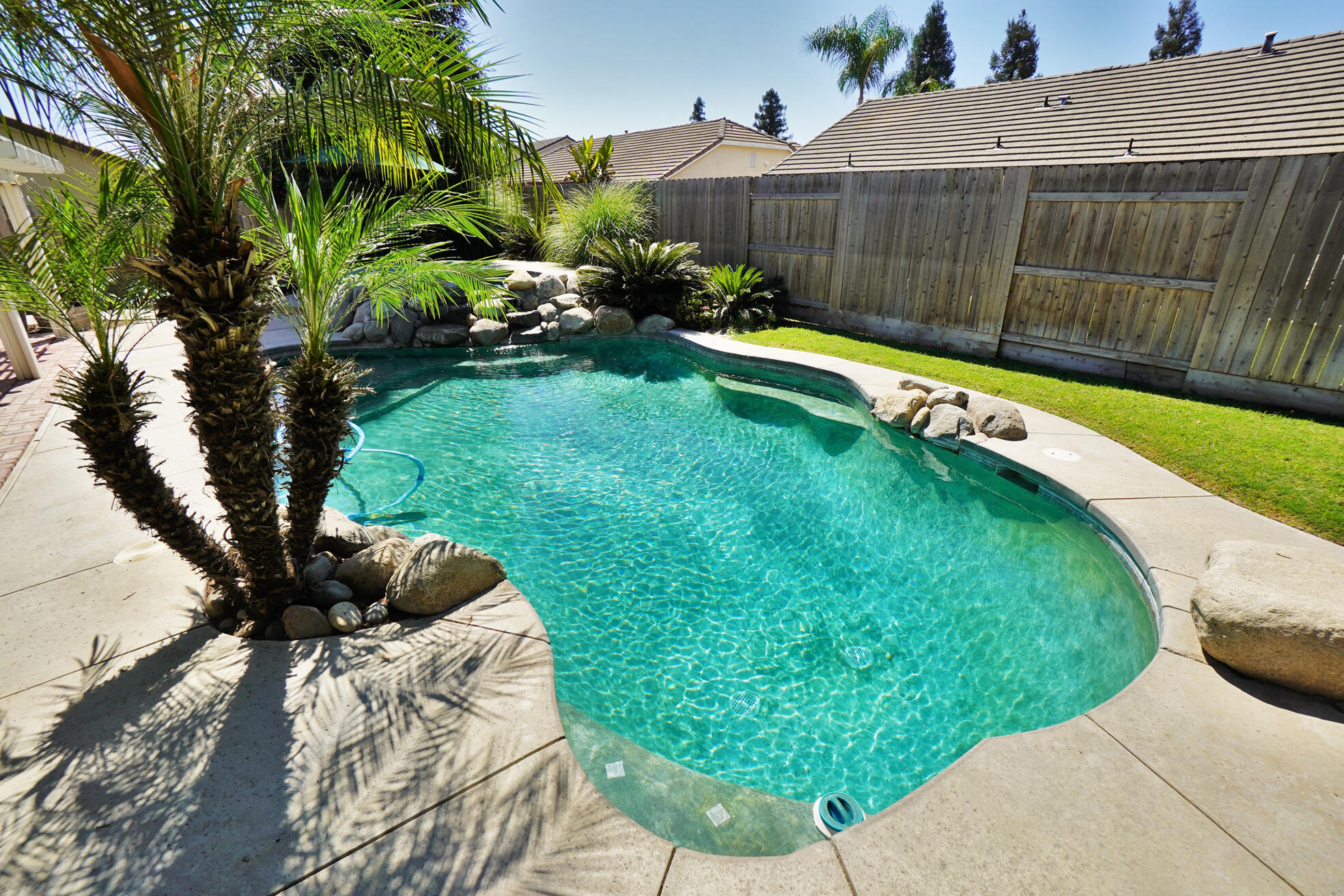 4833 W Ashland Ave, Visalia, CA 93277