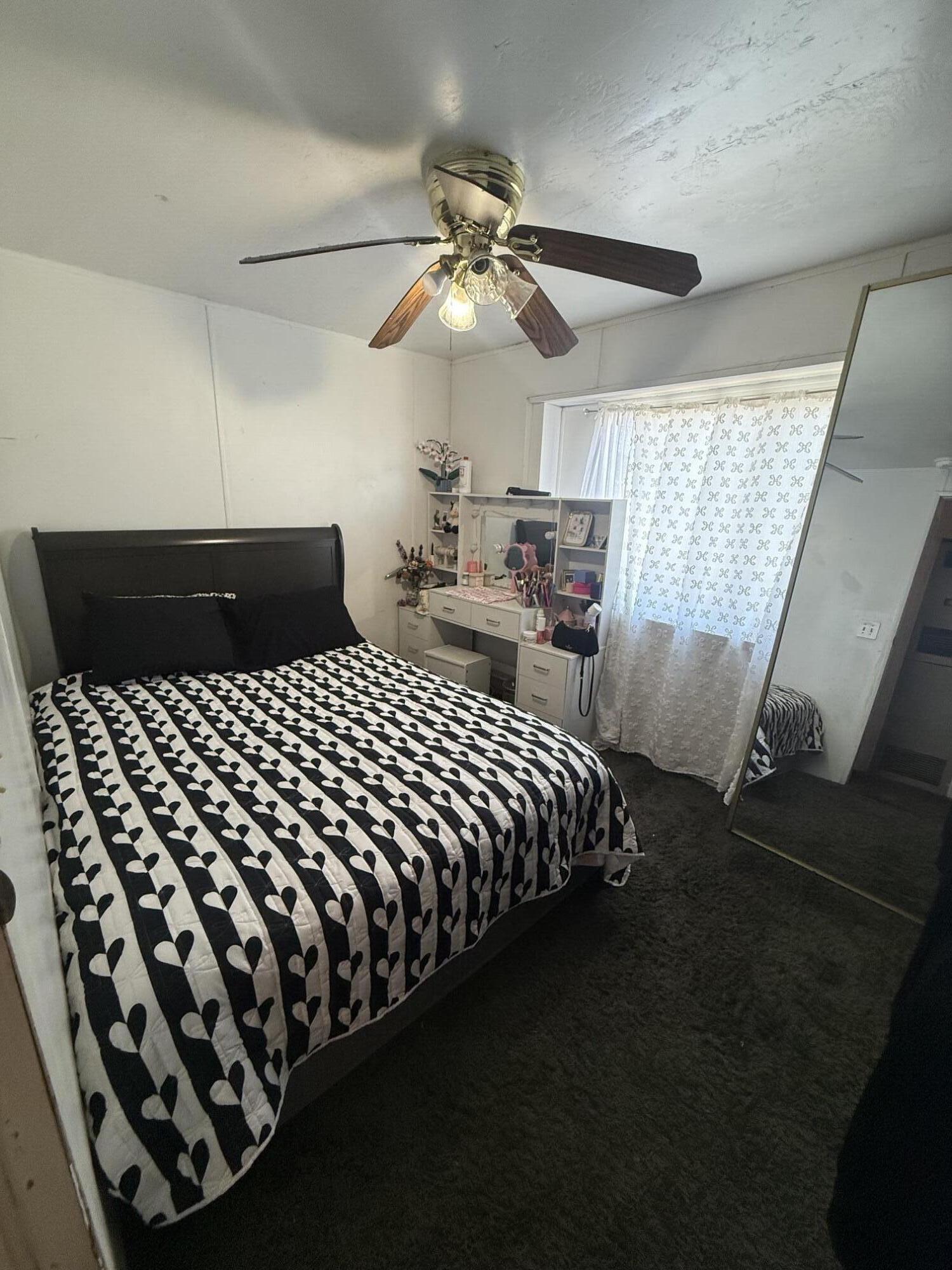 900 E Rankin Rd #27, Tulare, CA 93274