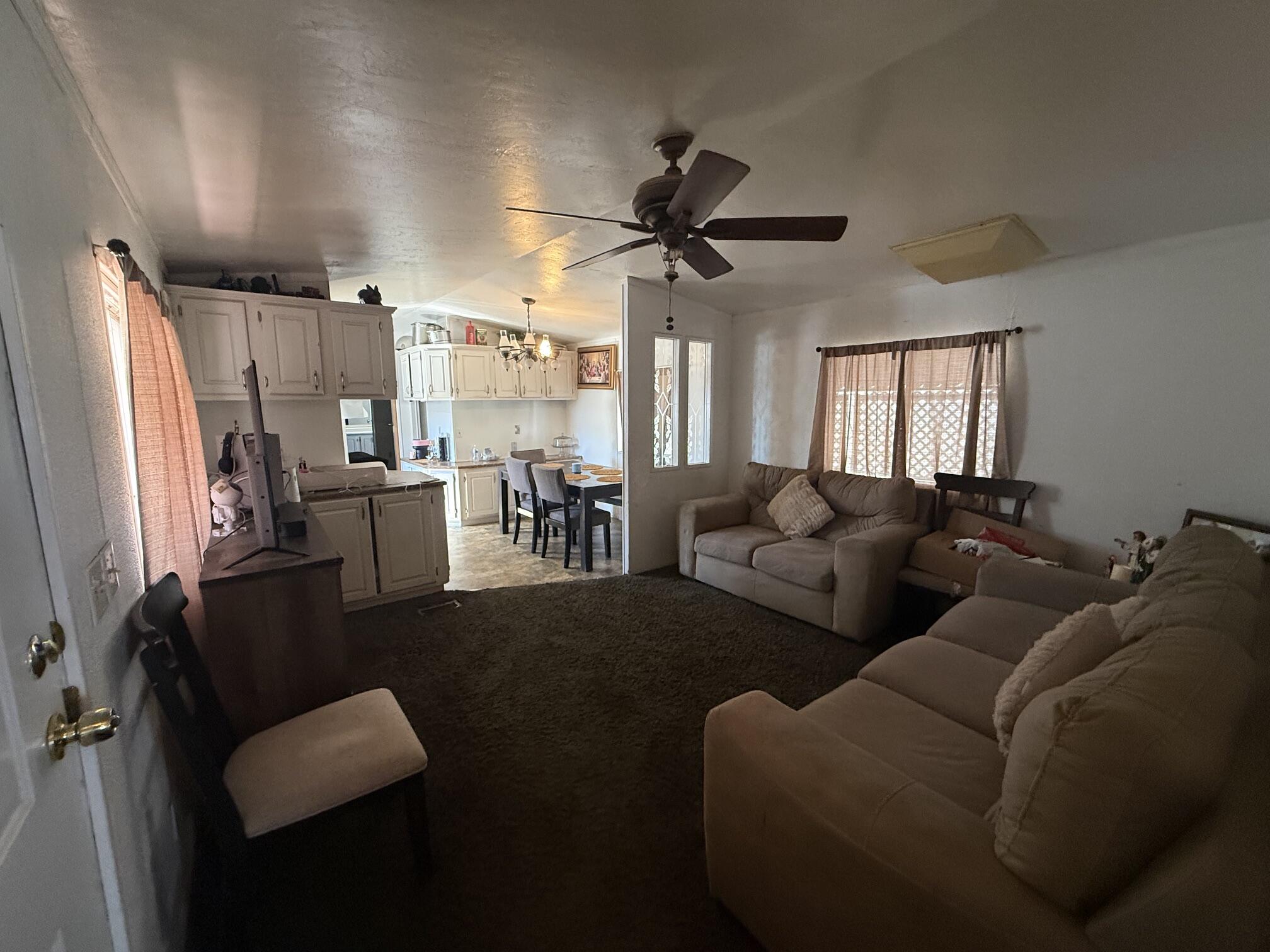 900 E Rankin Rd #27, Tulare, CA 93274