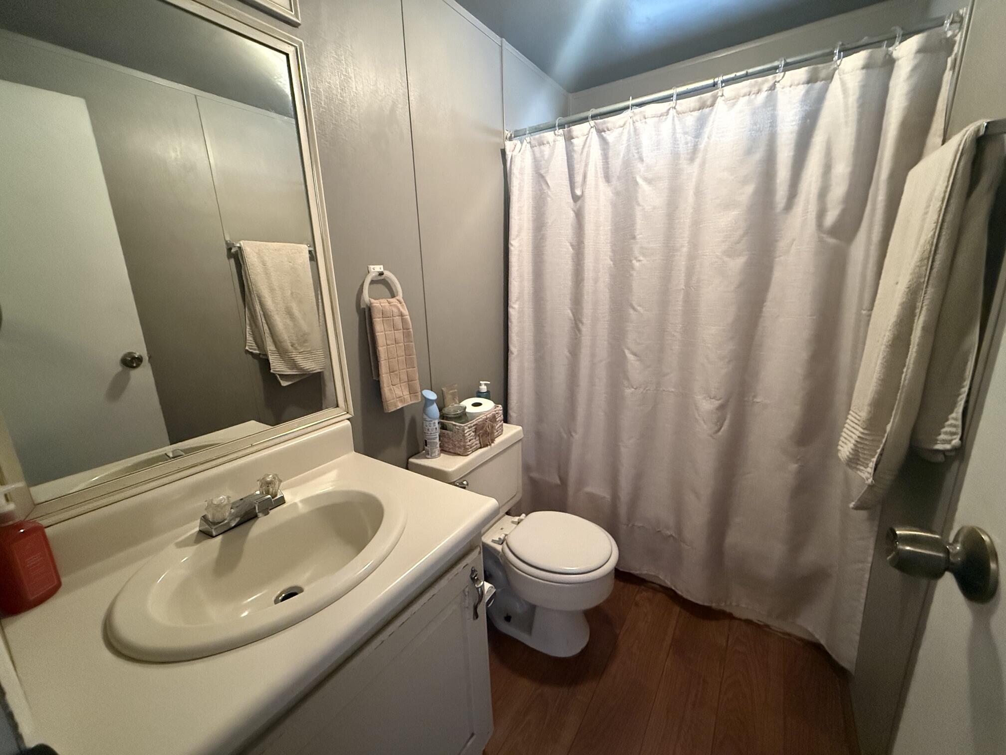 900 E Rankin Rd #27, Tulare, CA 93274