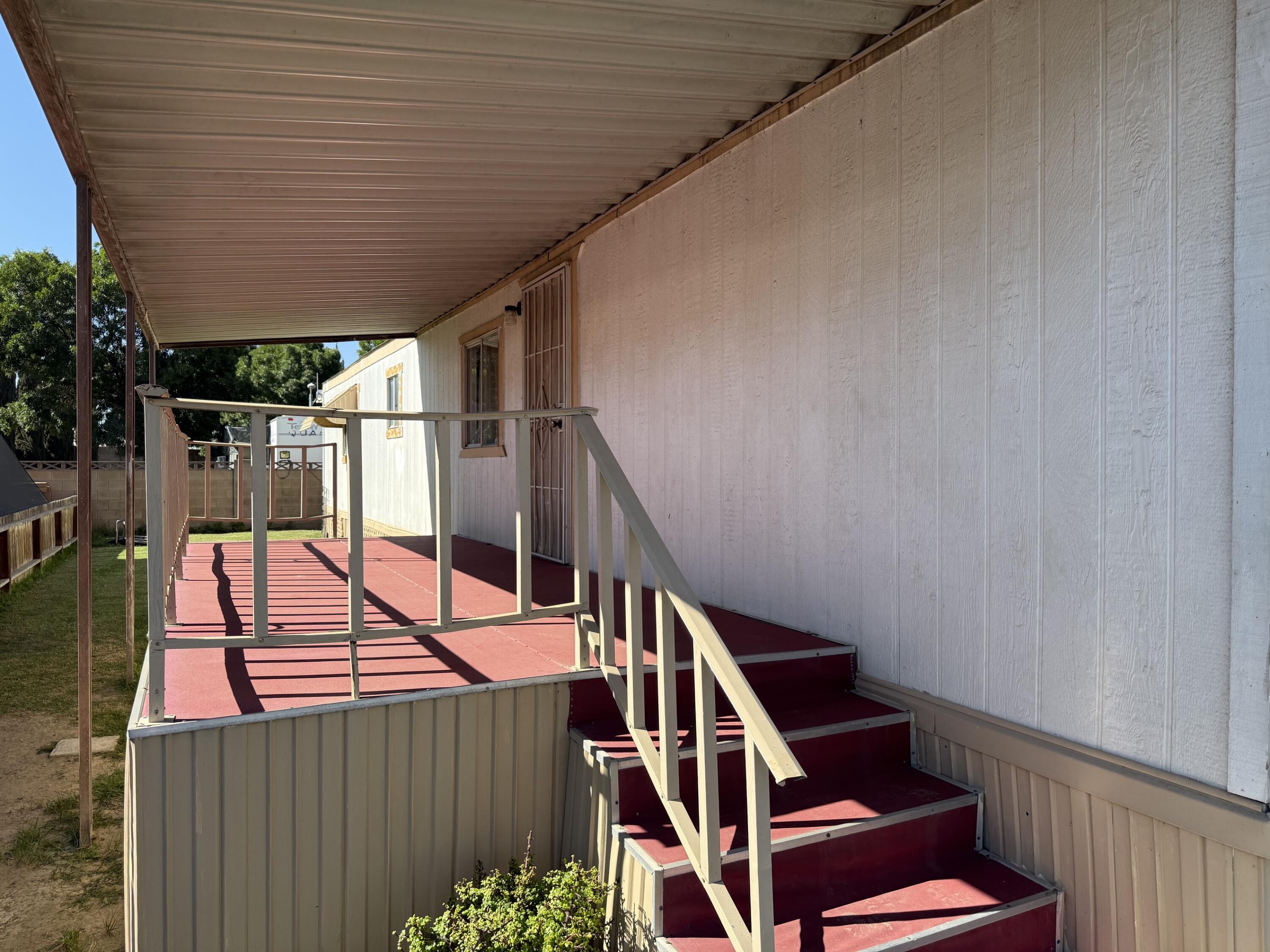 900 E Rankin Rd #27, Tulare, CA 93274