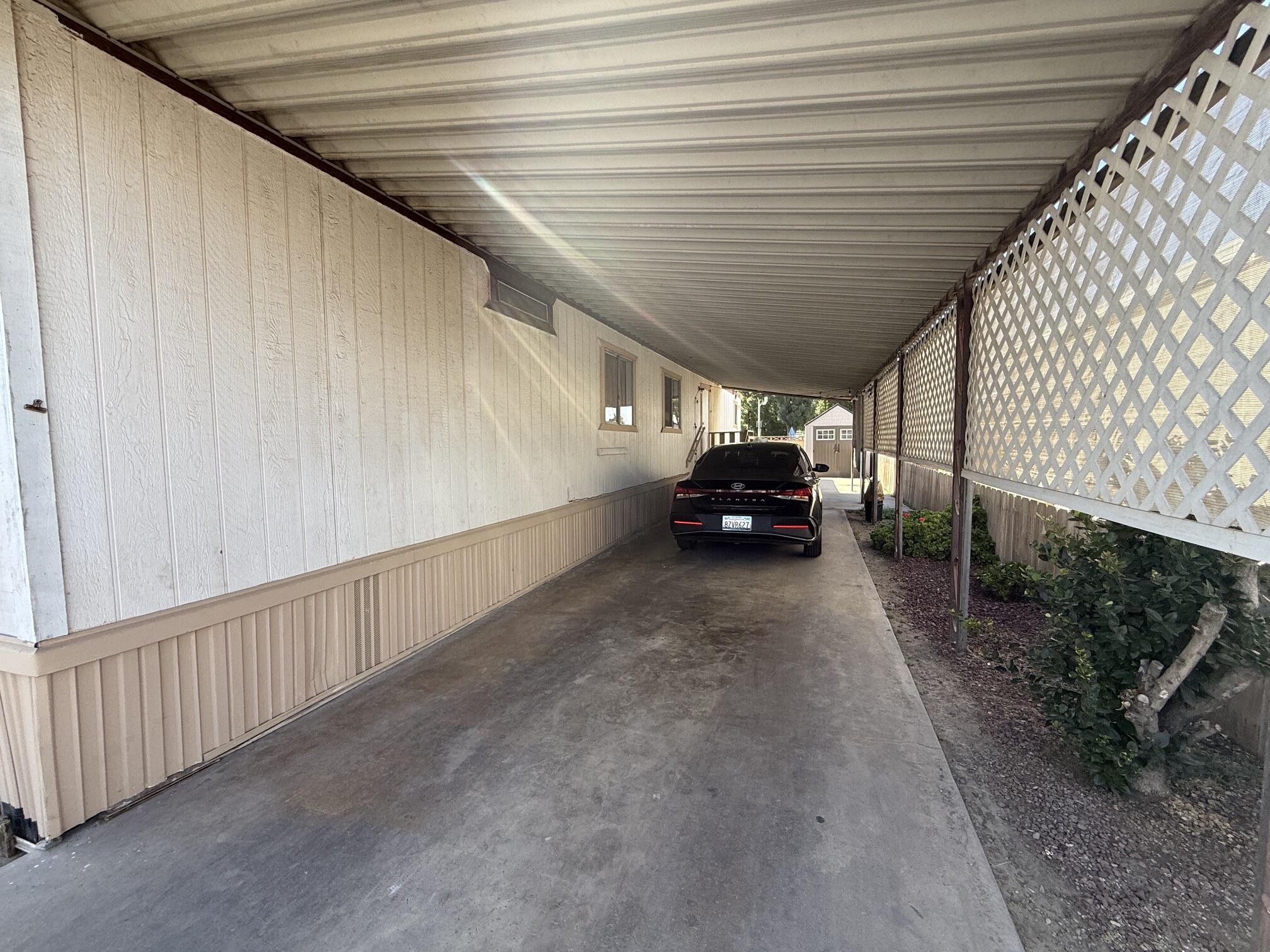 900 E Rankin Rd #27, Tulare, CA 93274