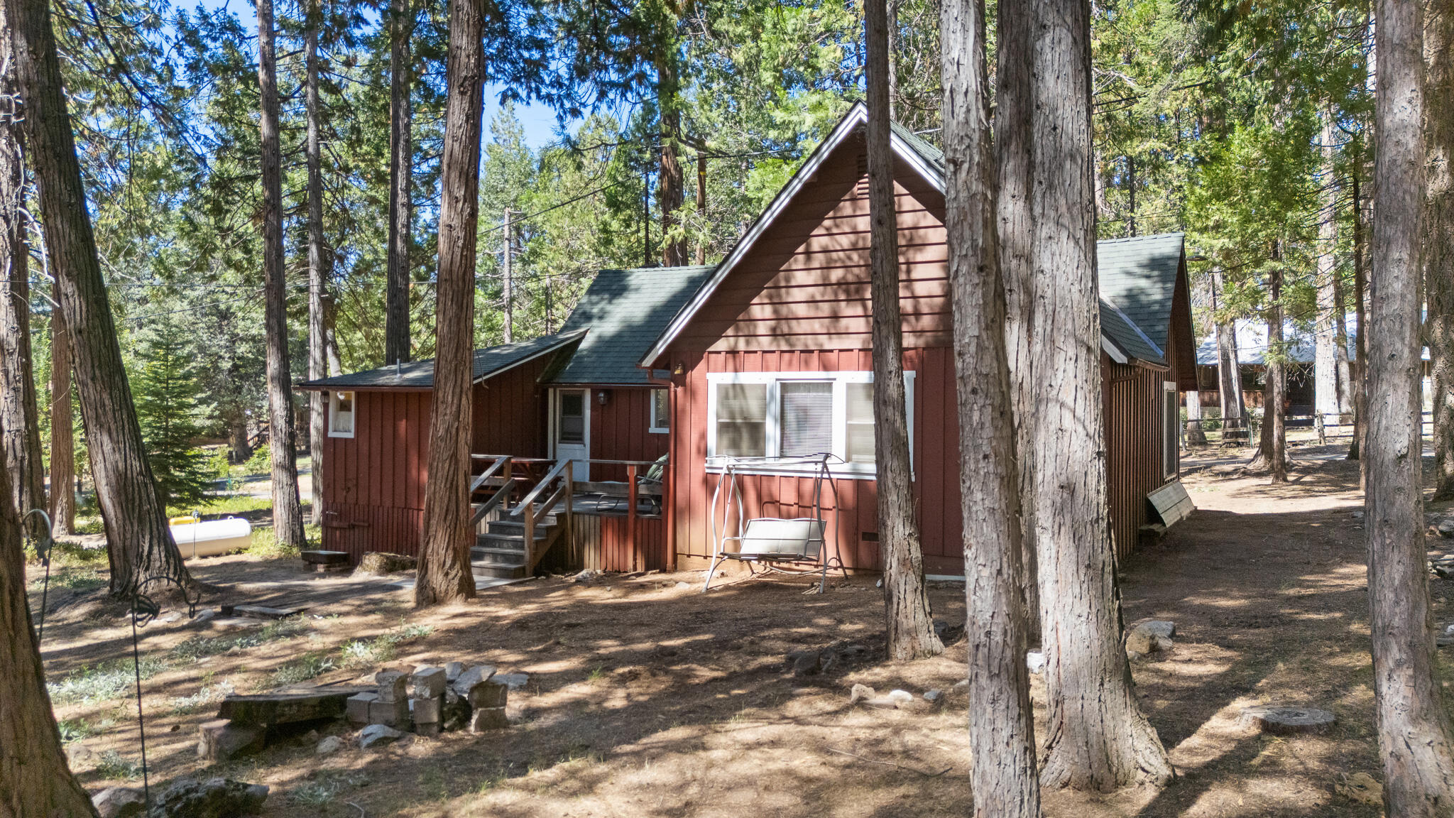 430 Mountain Dr, Springville, CA 93265