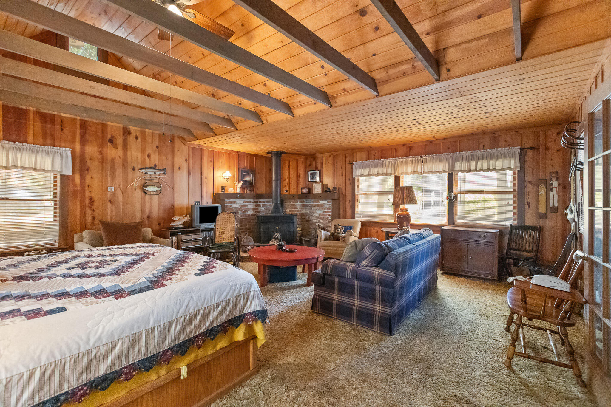 430 Mountain Dr, Springville, CA 93265