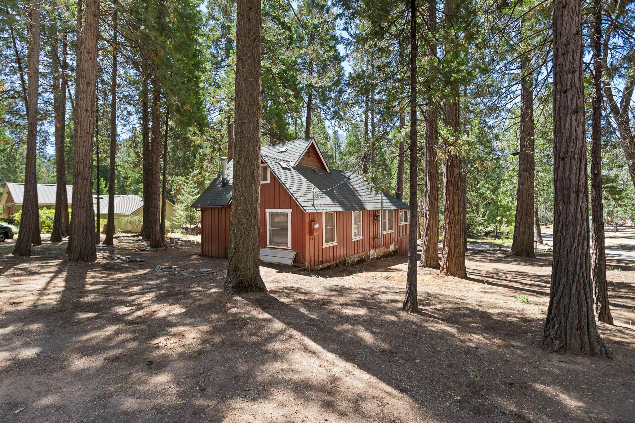 430 Mountain Dr, Springville, CA 93265