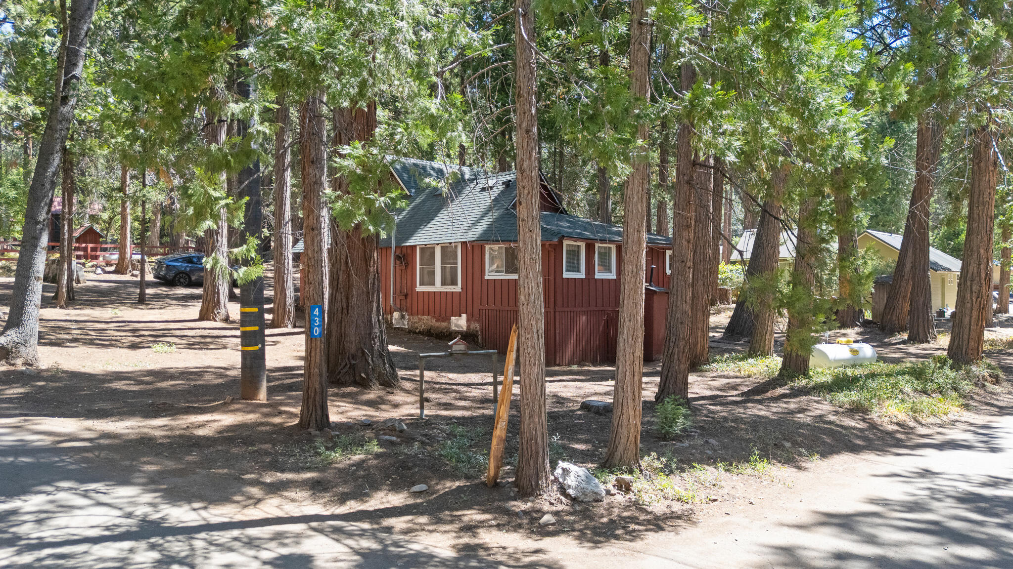 430 Mountain Dr, Springville, CA 93265