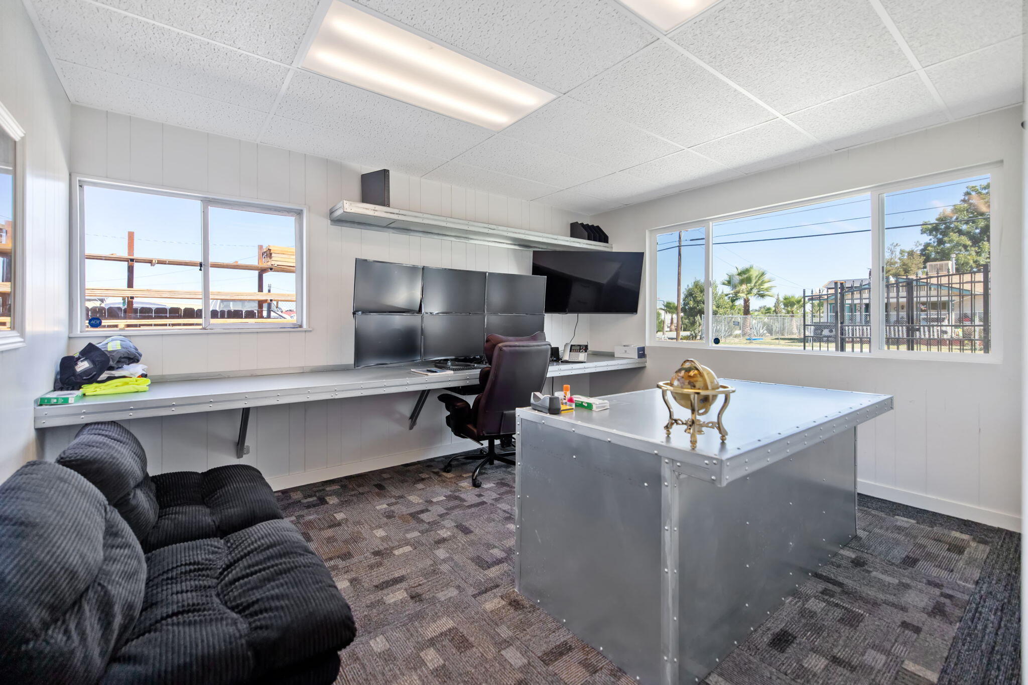 55 E Vandalia Ave, Porterville, CA 93257