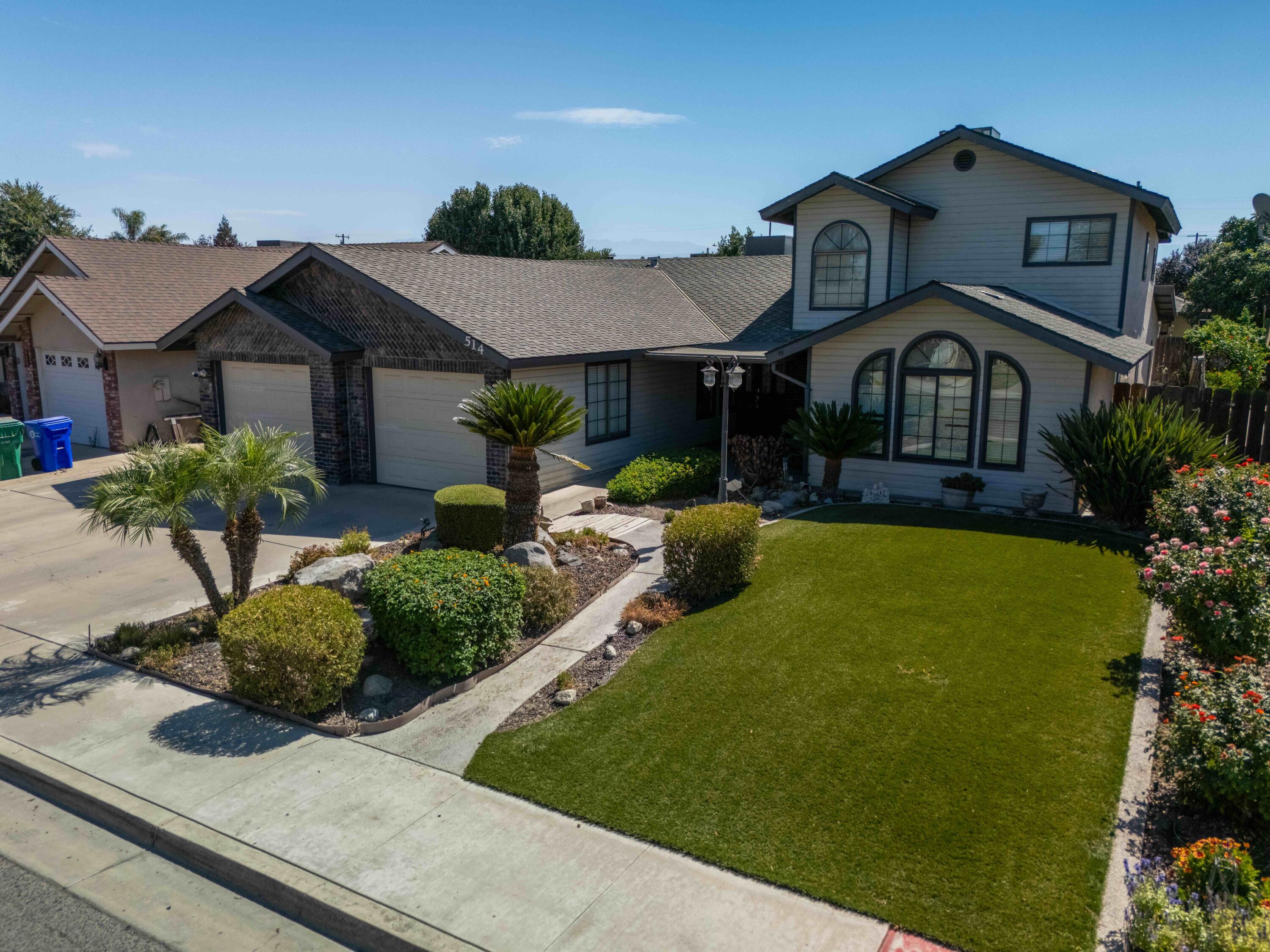 514 Balmoral Dr, Porterville, CA 93257