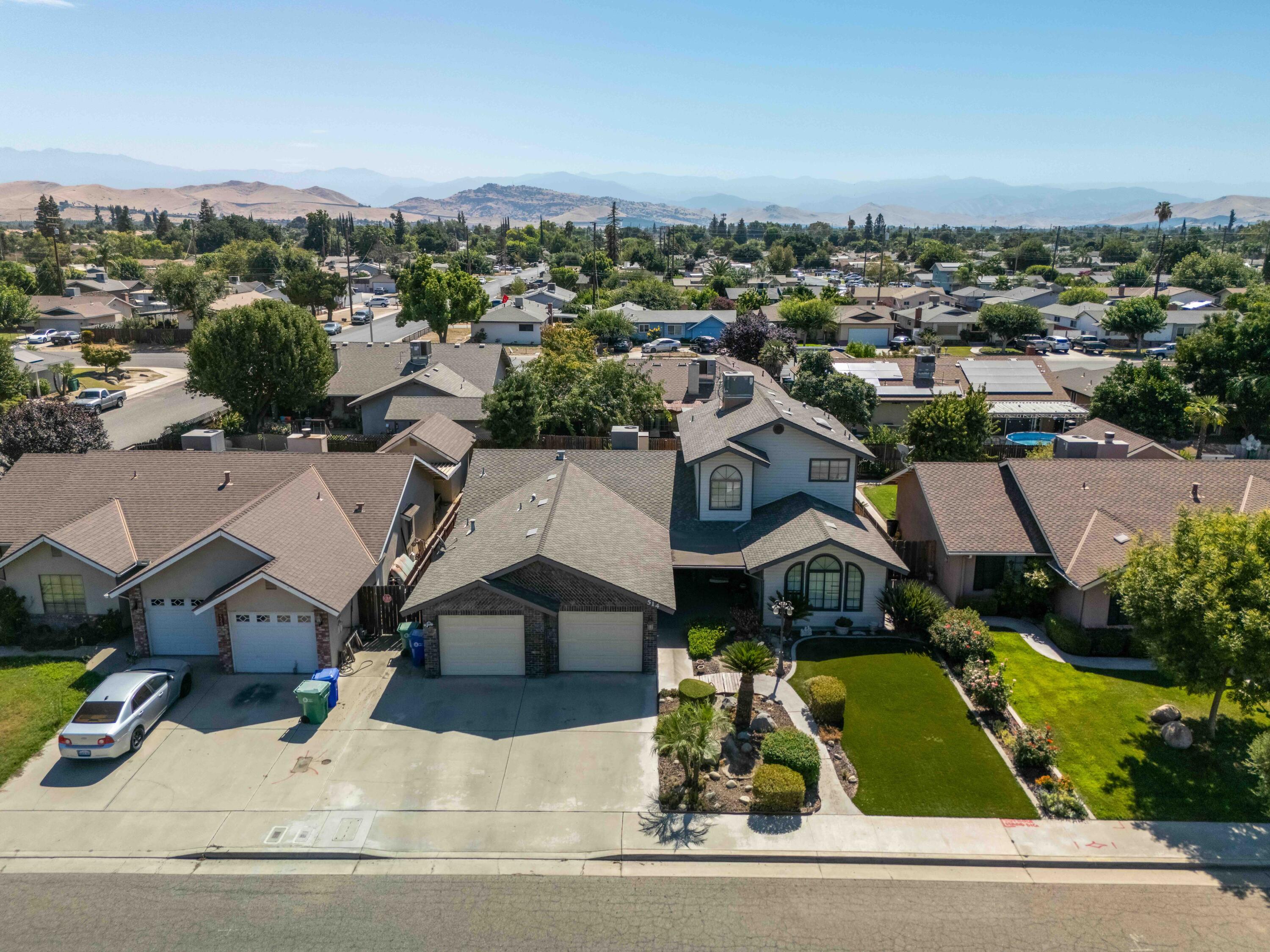 514 Balmoral Dr, Porterville, CA 93257
