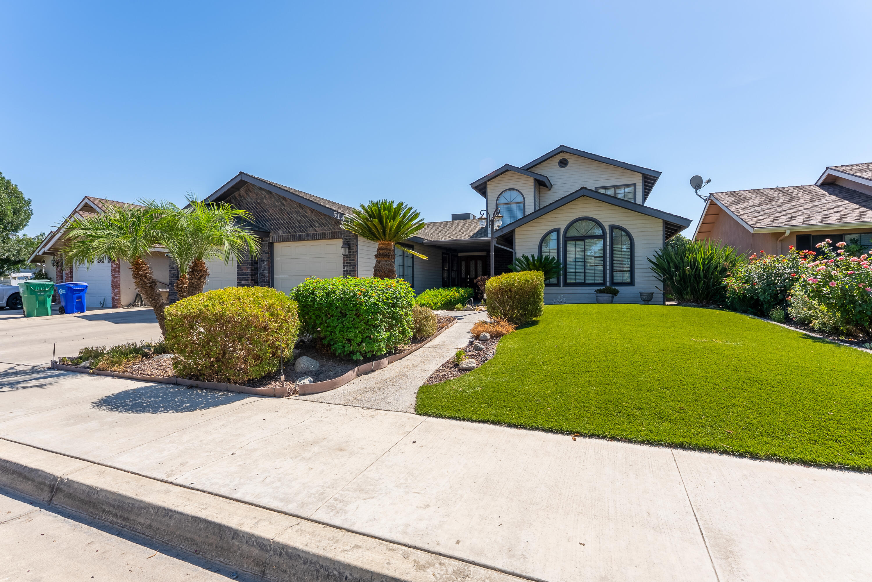 514 Balmoral Dr, Porterville, CA 93257