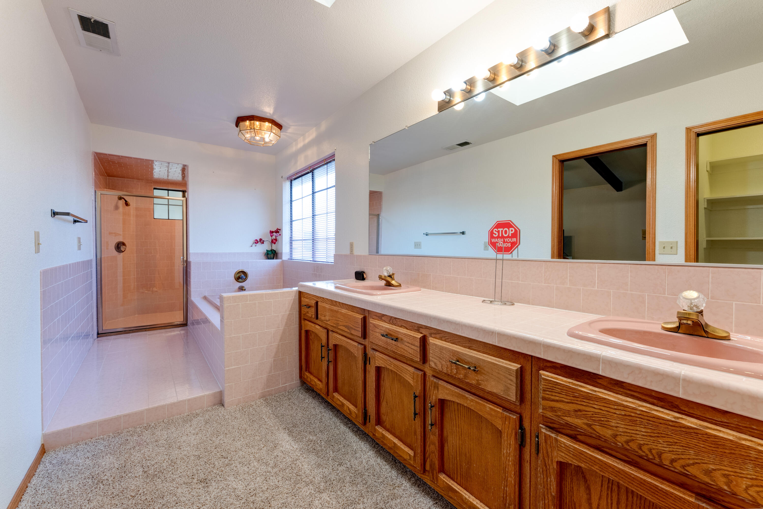 514 Balmoral Dr, Porterville, CA 93257