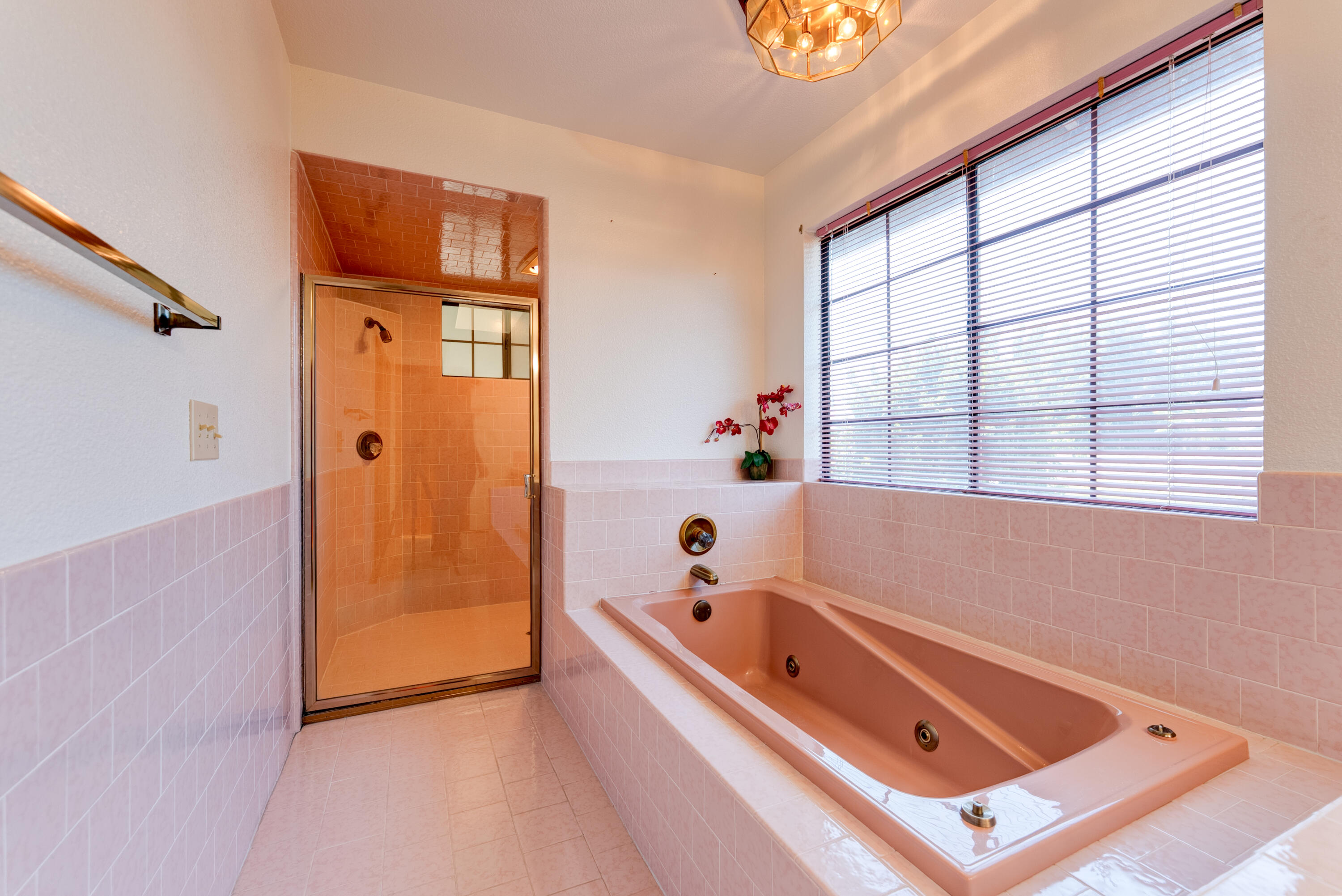 514 Balmoral Dr, Porterville, CA 93257