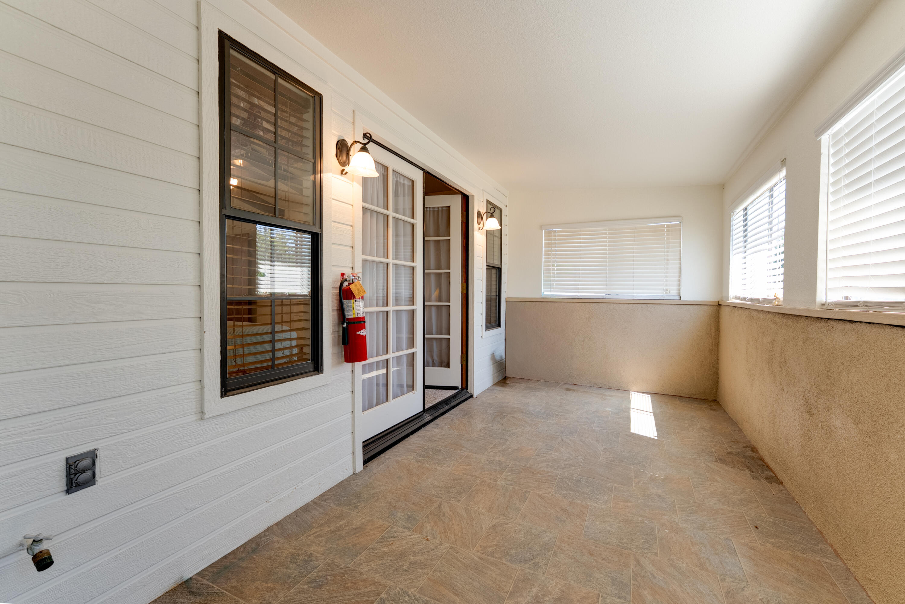 514 Balmoral Dr, Porterville, CA 93257