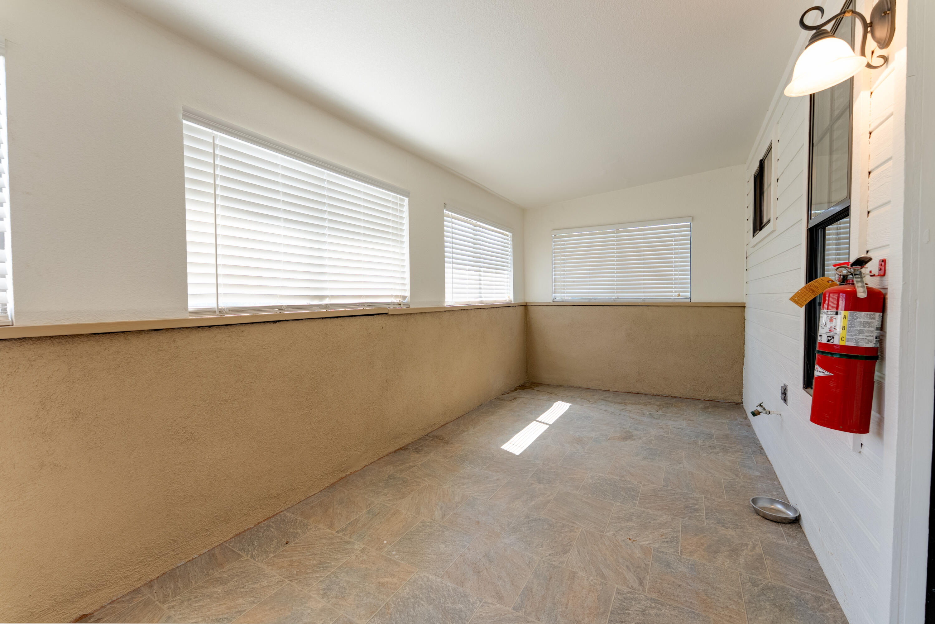 514 Balmoral Dr, Porterville, CA 93257