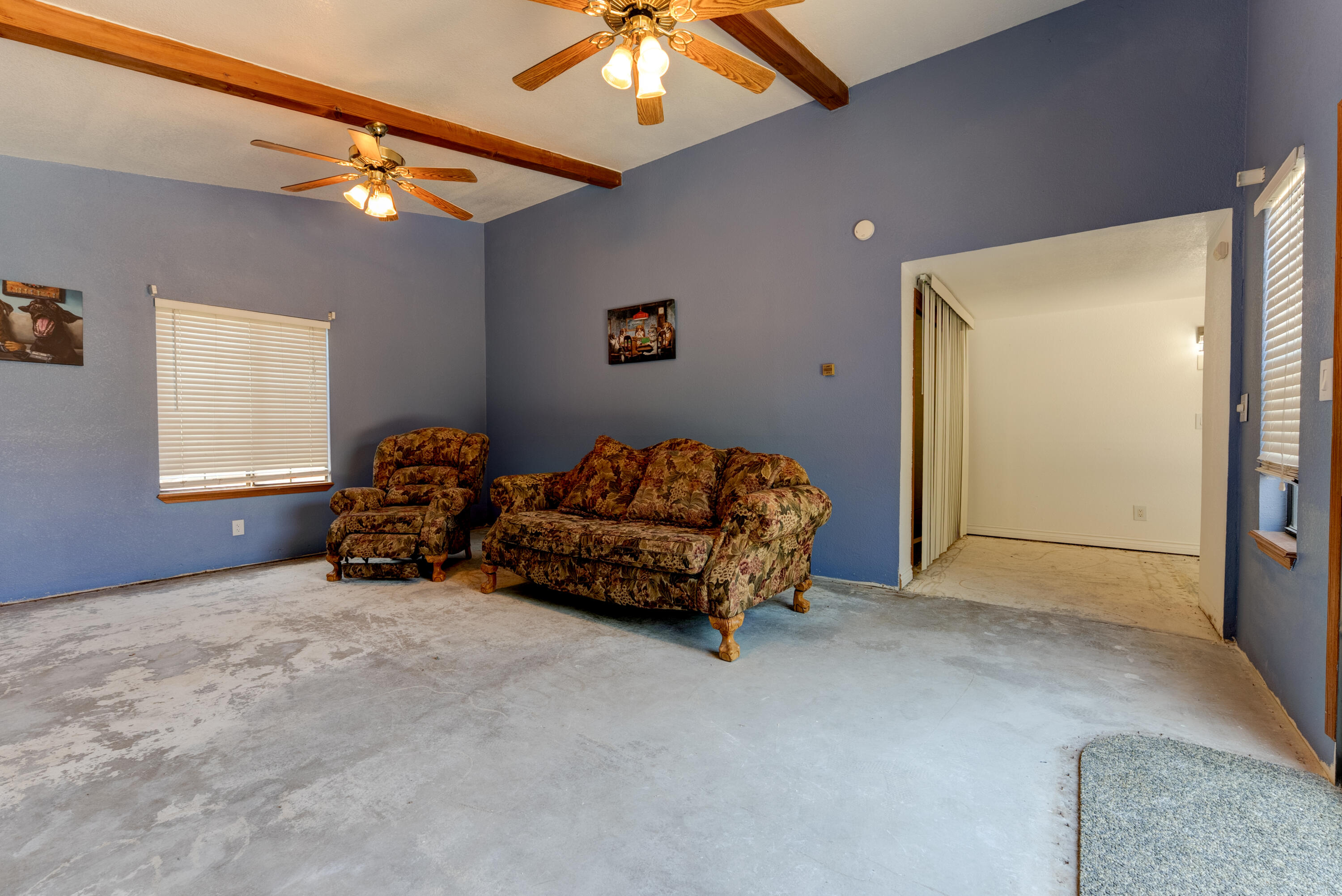 514 Balmoral Dr, Porterville, CA 93257