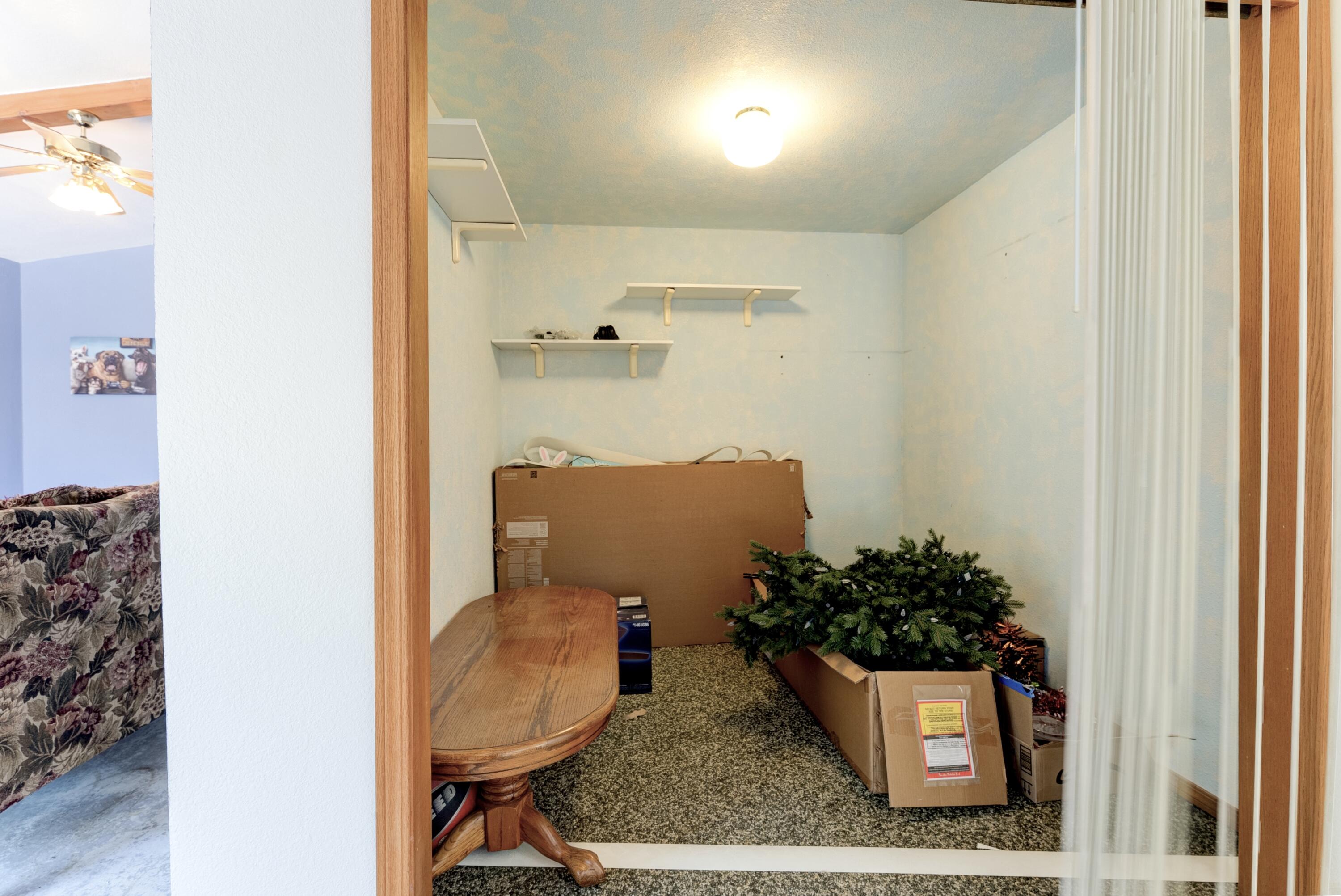 514 Balmoral Dr, Porterville, CA 93257