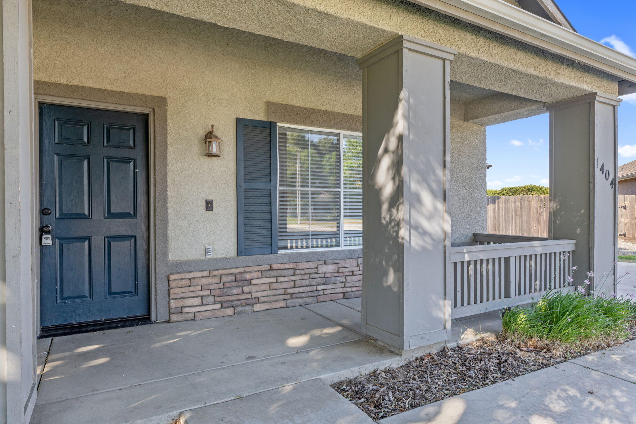 1404 Bradley Ct, Exeter, CA 93221