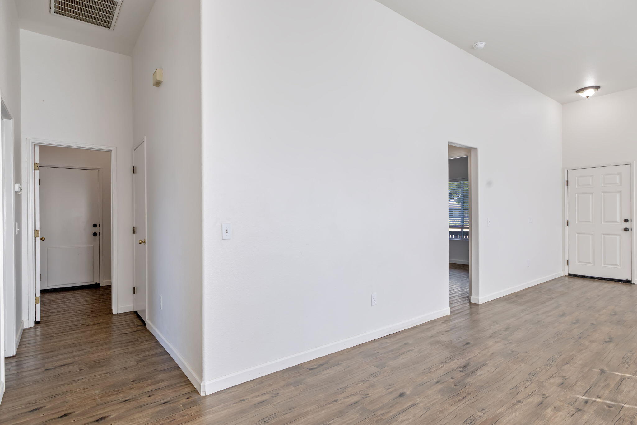 1404 Bradley Ct, Exeter, CA 93221