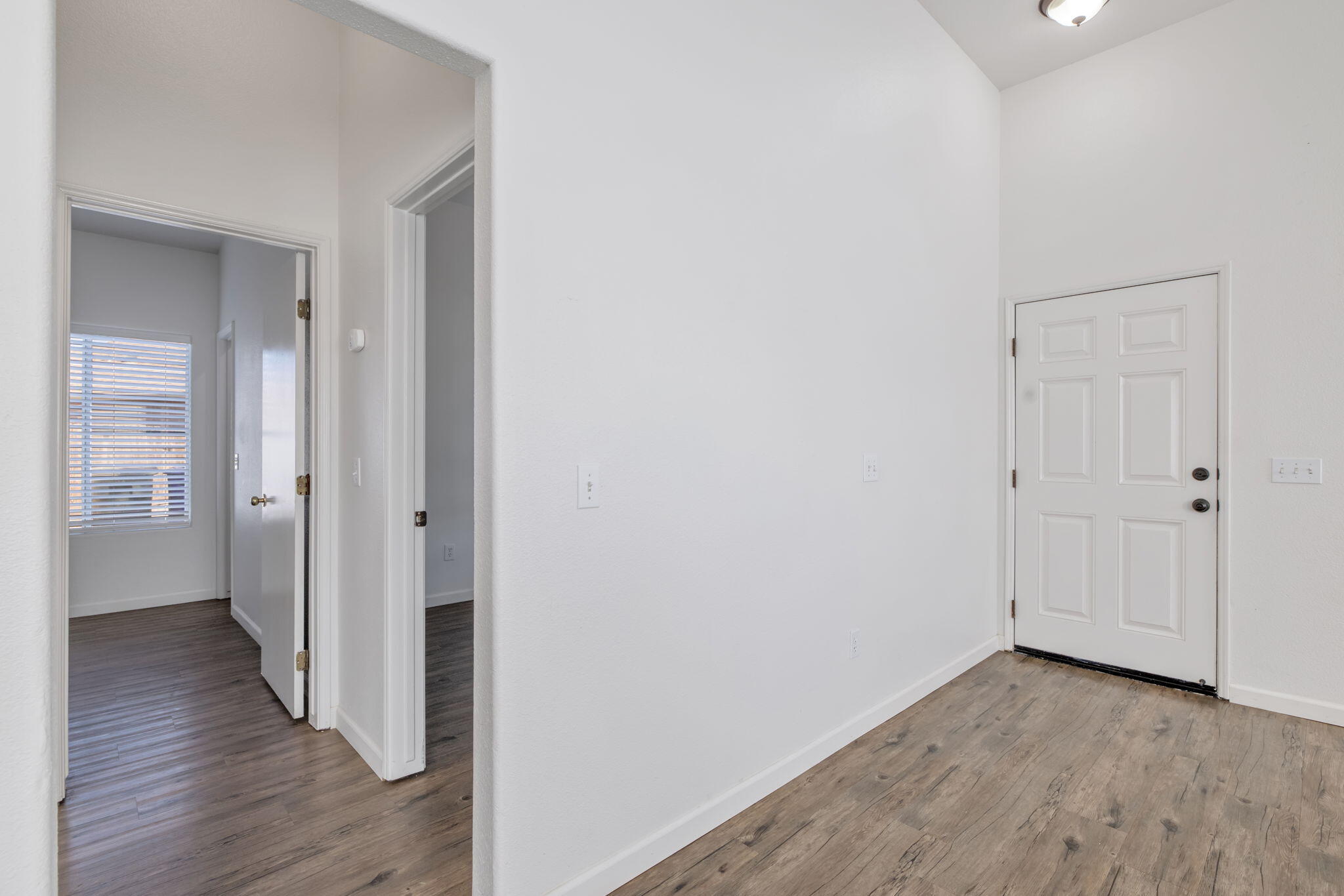 1404 Bradley Ct, Exeter, CA 93221