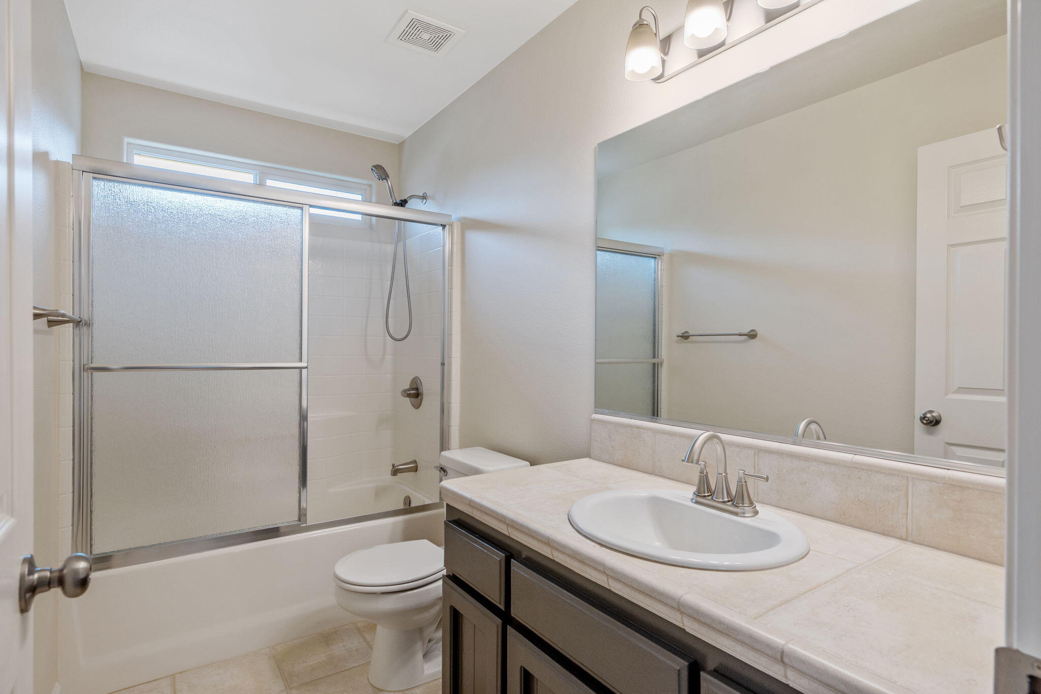 1404 Bradley Ct, Exeter, CA 93221