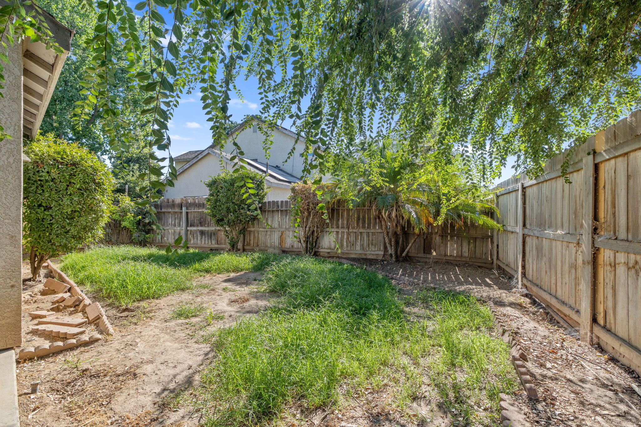 1404 Bradley Ct, Exeter, CA 93221