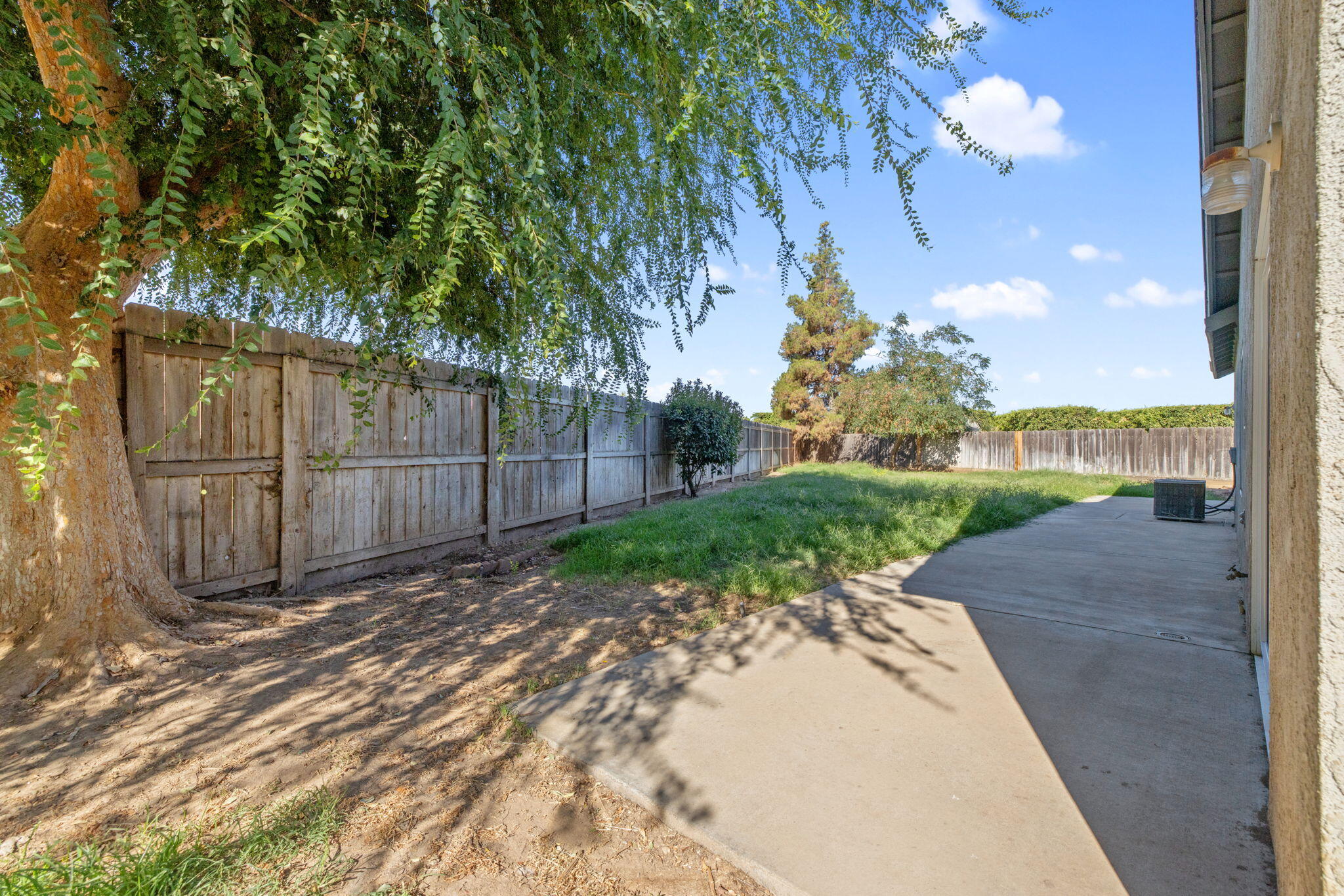 1404 Bradley Ct, Exeter, CA 93221