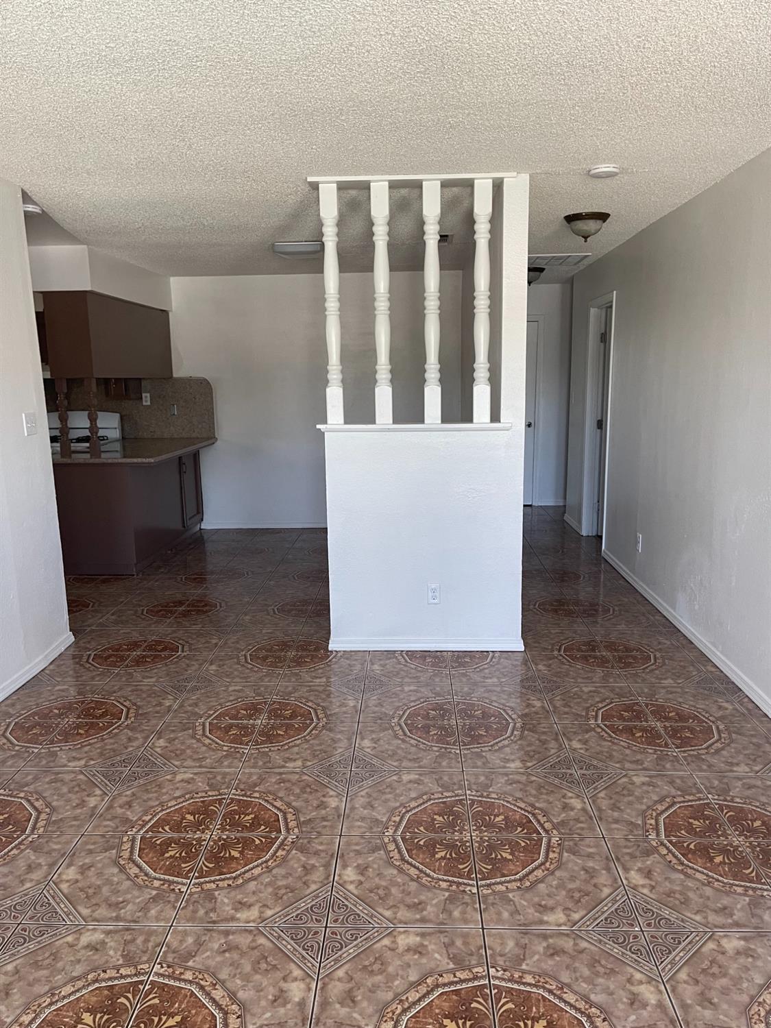 917 Sherman Ave, Corcoran, CA 93212