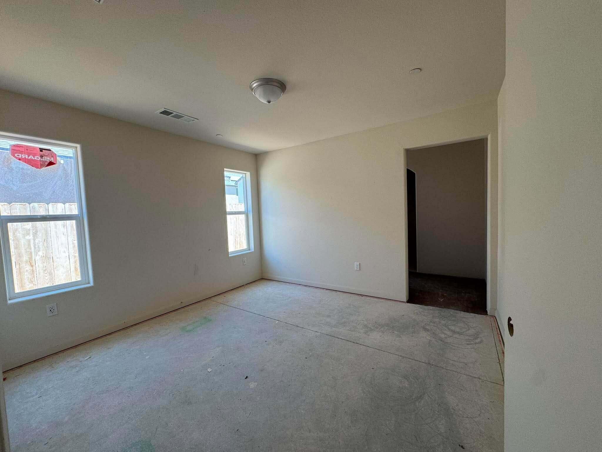 492 W Trooper, Porterville, CA 93257