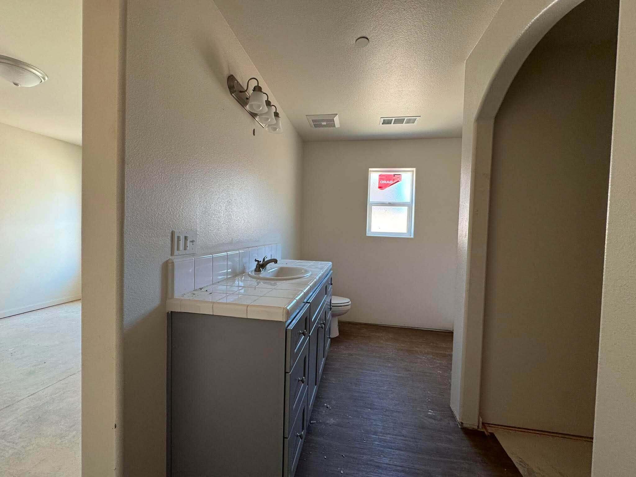 492 W Trooper, Porterville, CA 93257