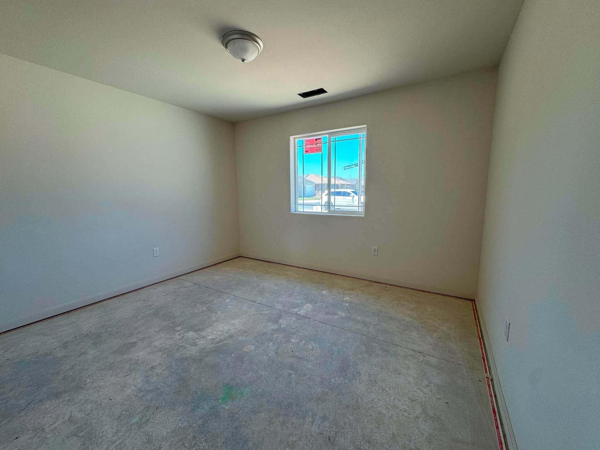 492 W Trooper, Porterville, CA 93257
