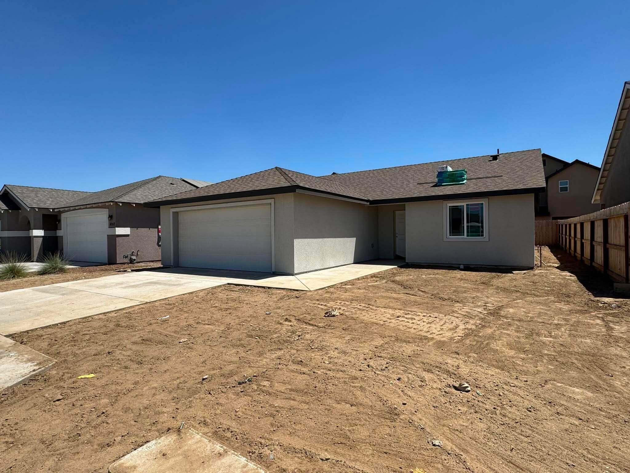 492 W Trooper, Porterville, CA 93257