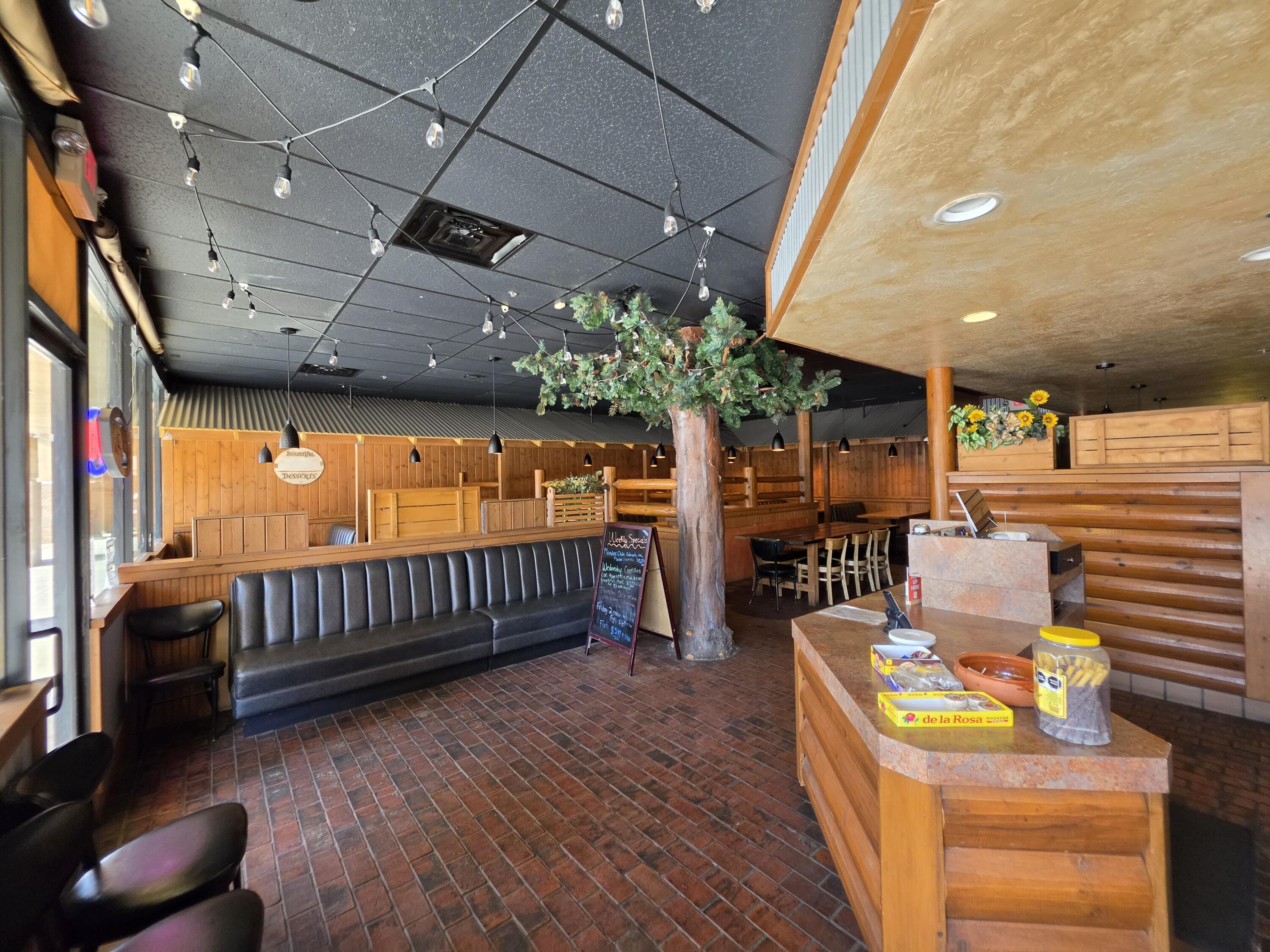 1102 W Visalia Rd #108, Exeter, CA 93221