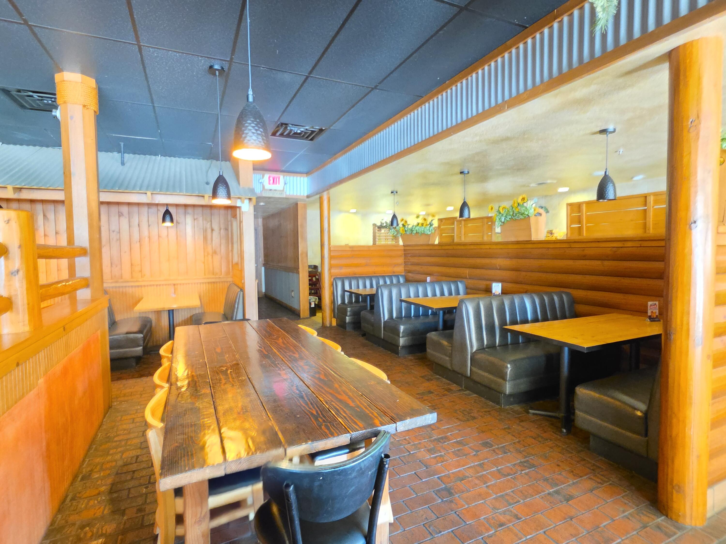 1102 W Visalia Rd #108, Exeter, CA 93221