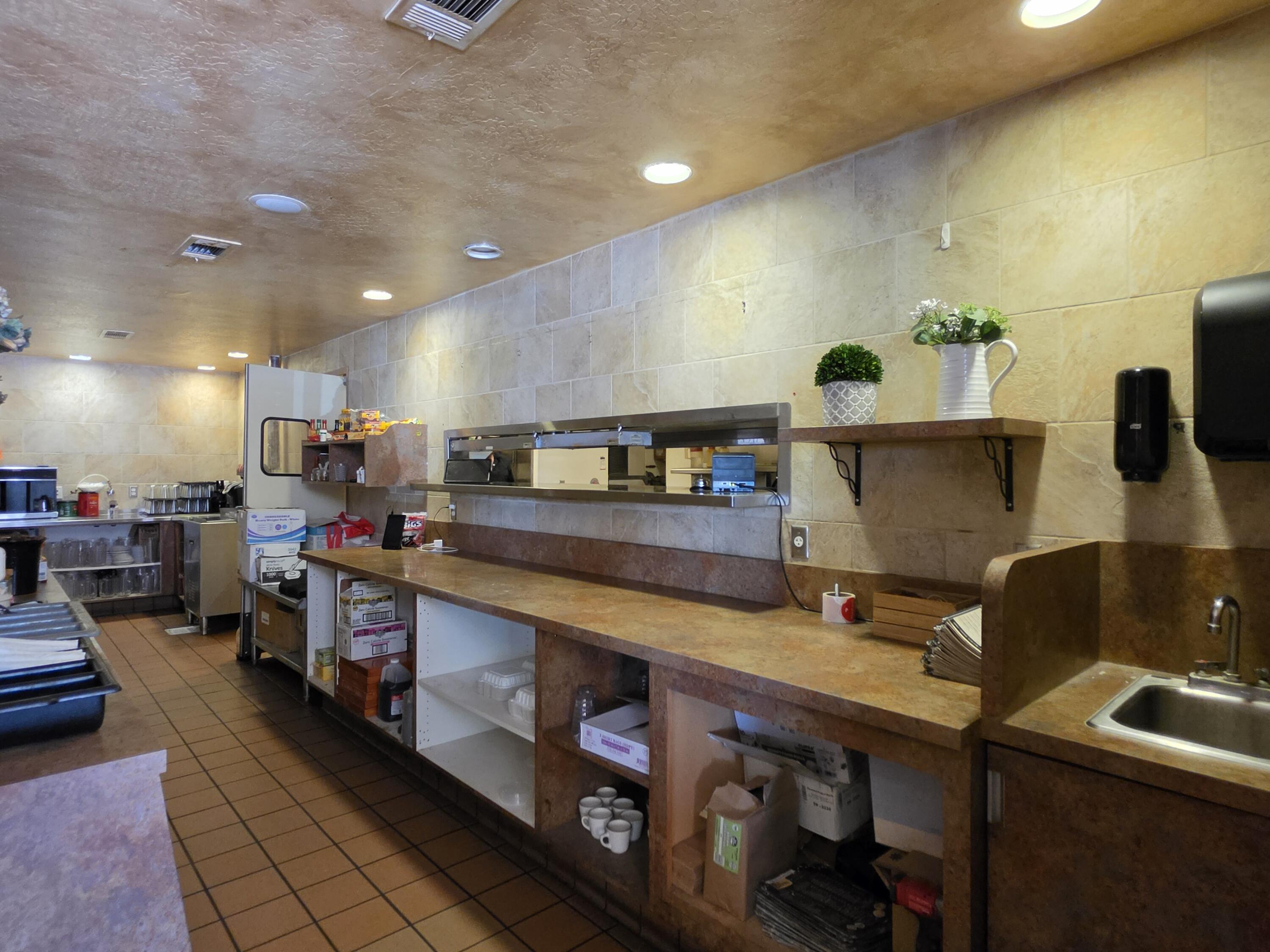 1102 W Visalia Rd #108, Exeter, CA 93221