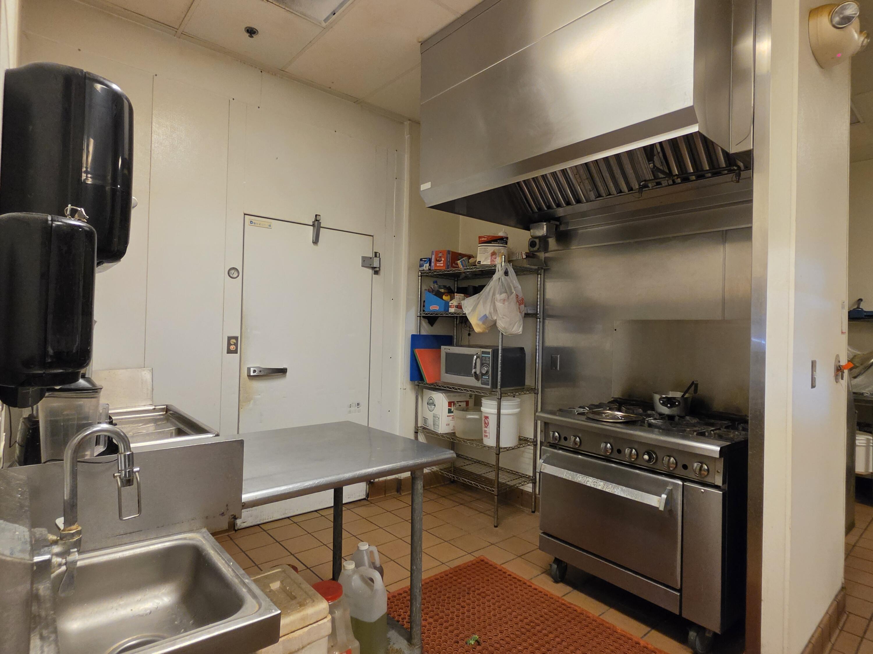 1102 W Visalia Rd #108, Exeter, CA 93221