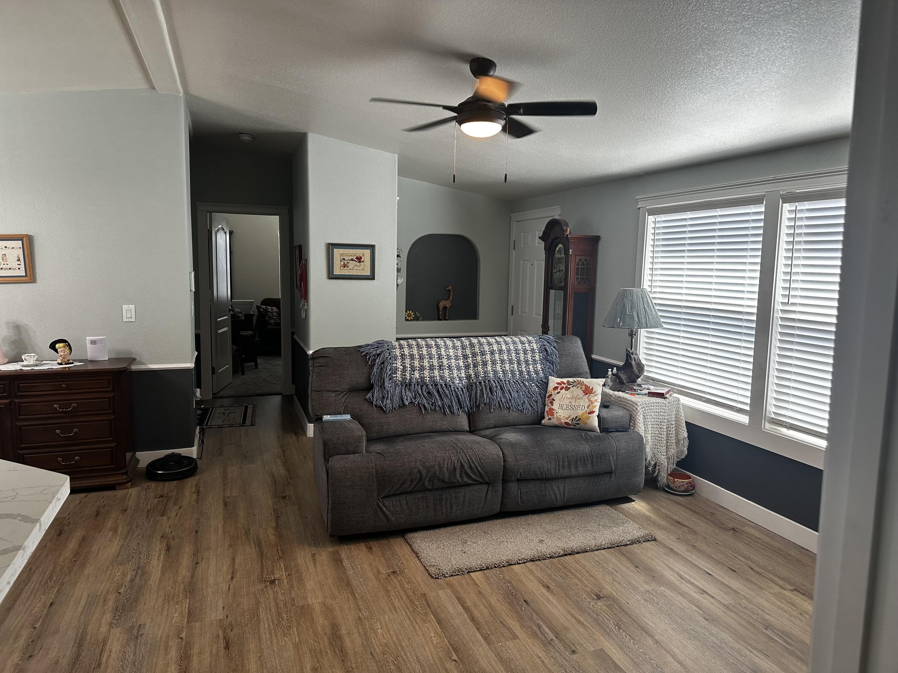 415 N Aker N Akers St, Visalia, CA 93291