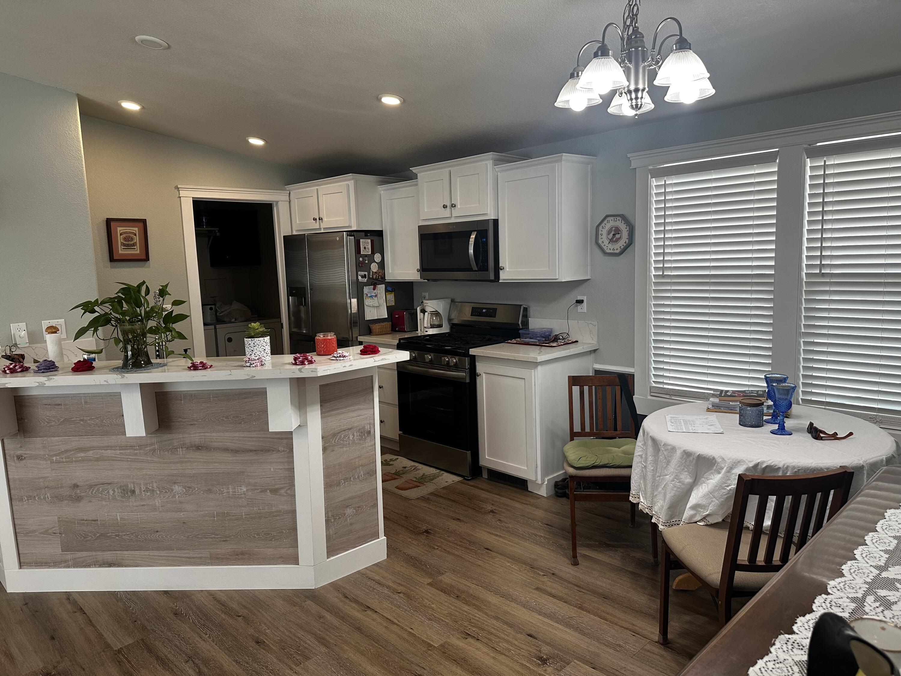 415 N Aker N Akers St, Visalia, CA 93291