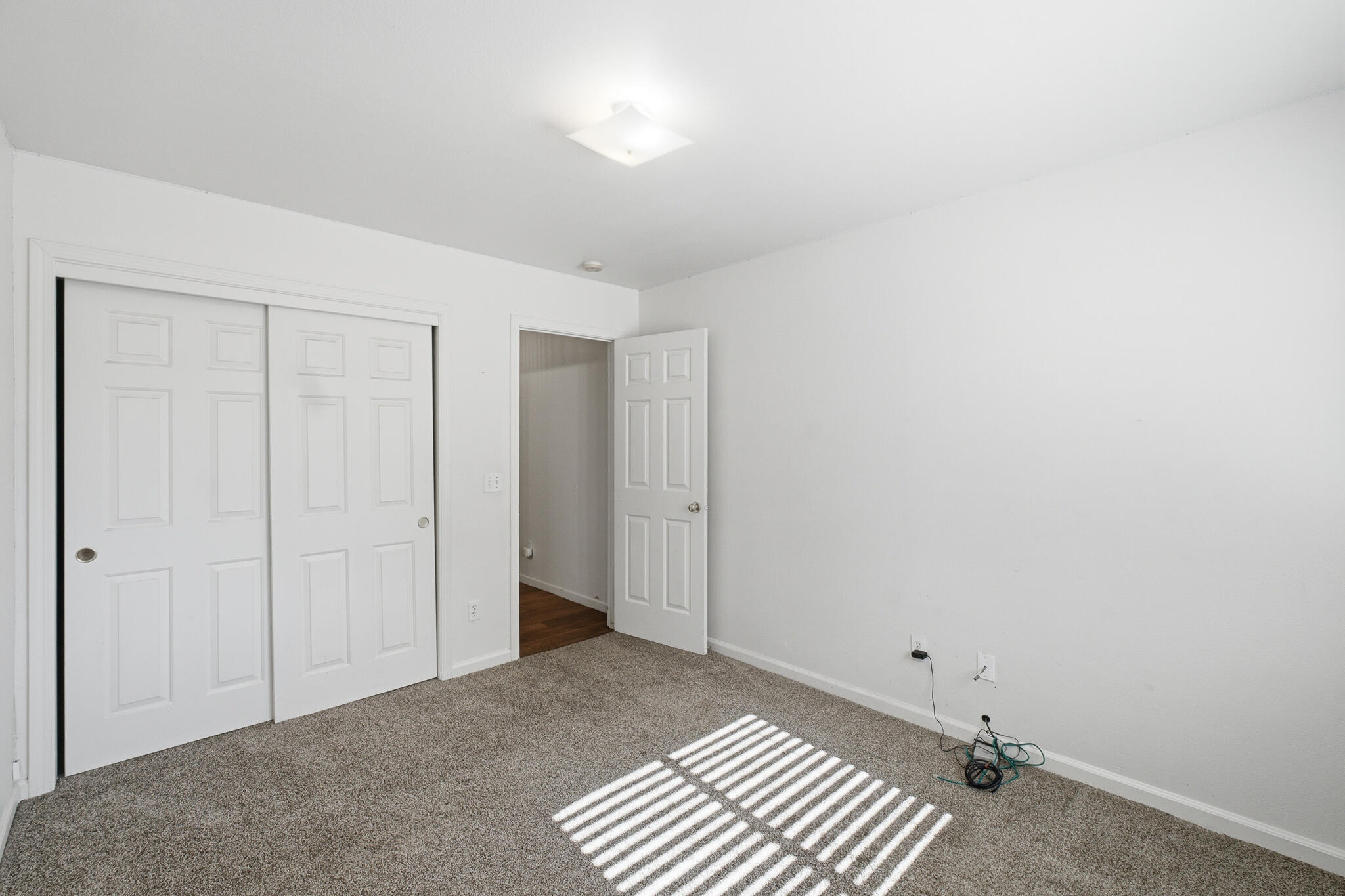 1008 S Laguna St, Visalia, CA 93292