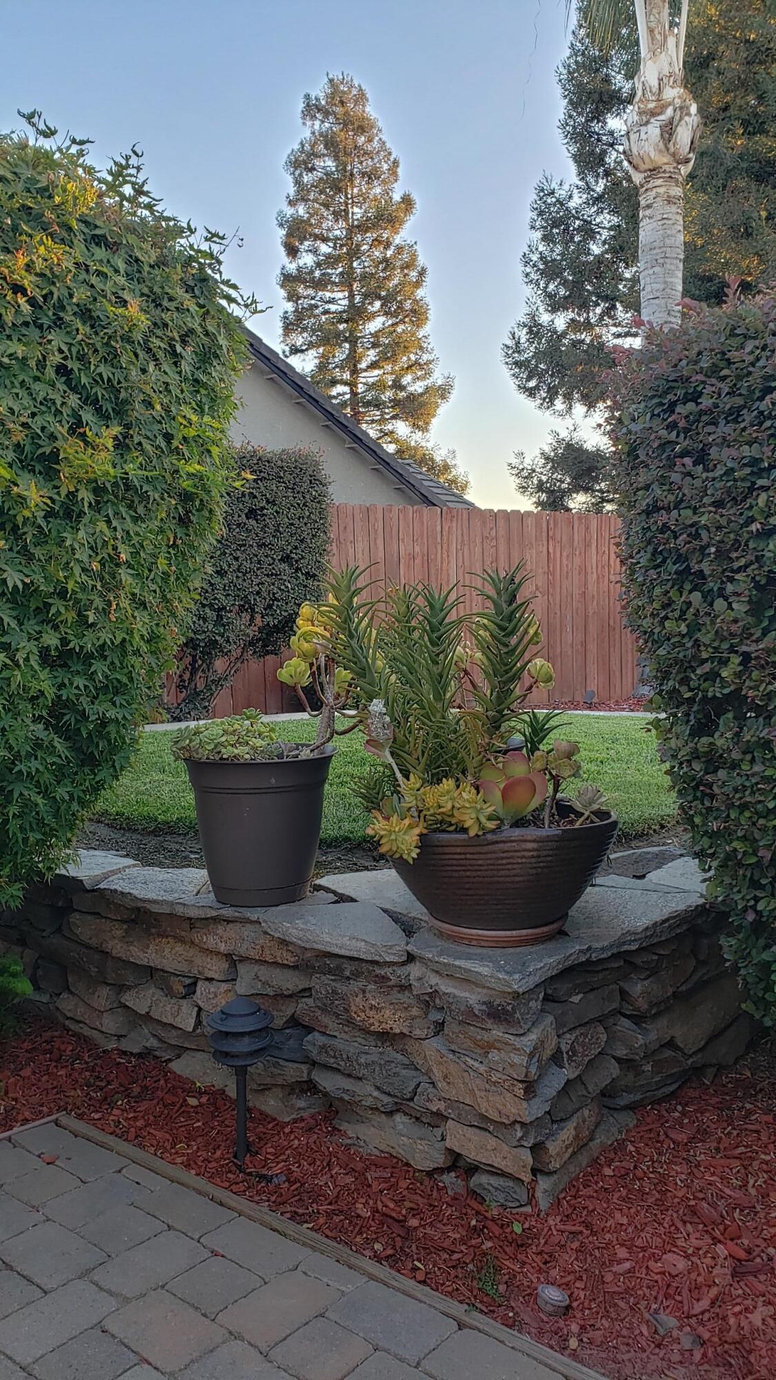 3912 S Vickie Ct, Visalia, CA 93277