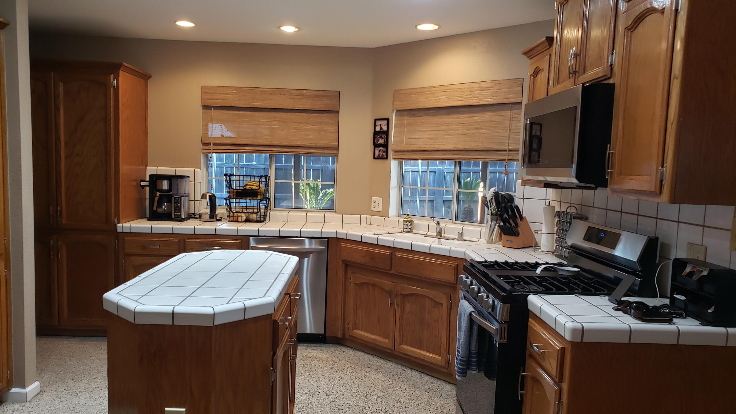 3912 S Vickie Ct, Visalia, CA 93277