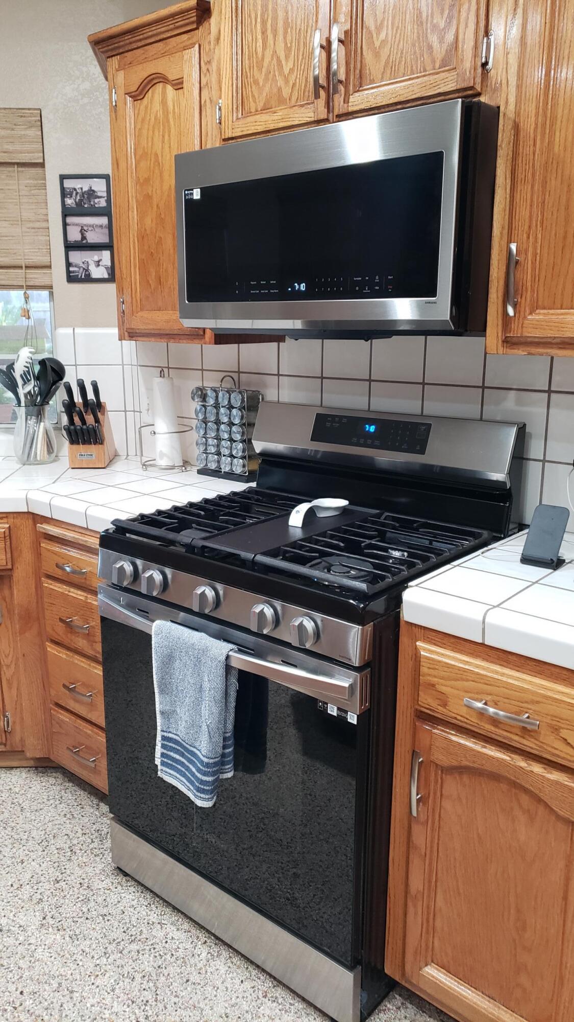 3912 S Vickie Ct, Visalia, CA 93277