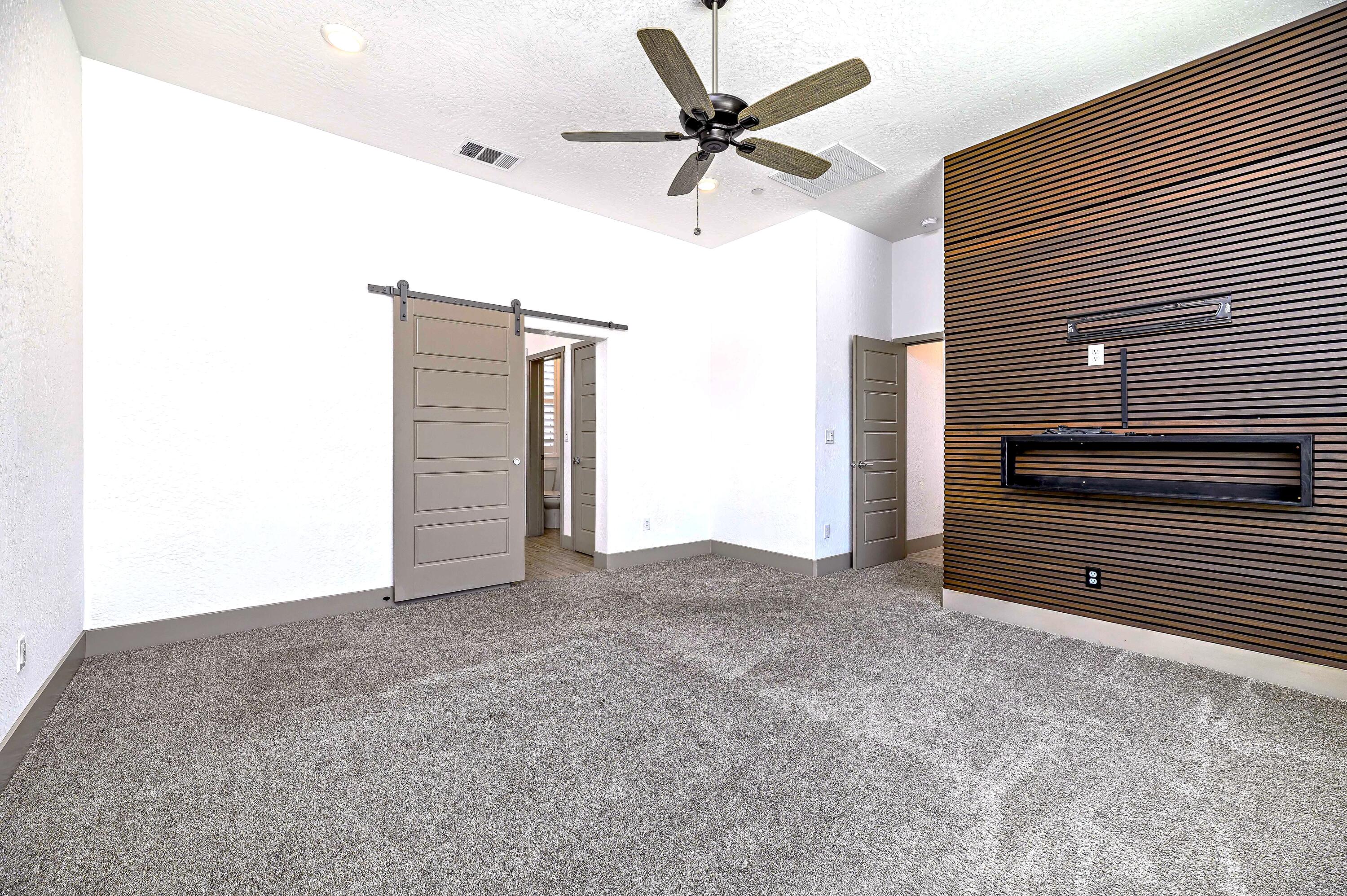 3707 N Santa Fe St, Visalia, CA 93291