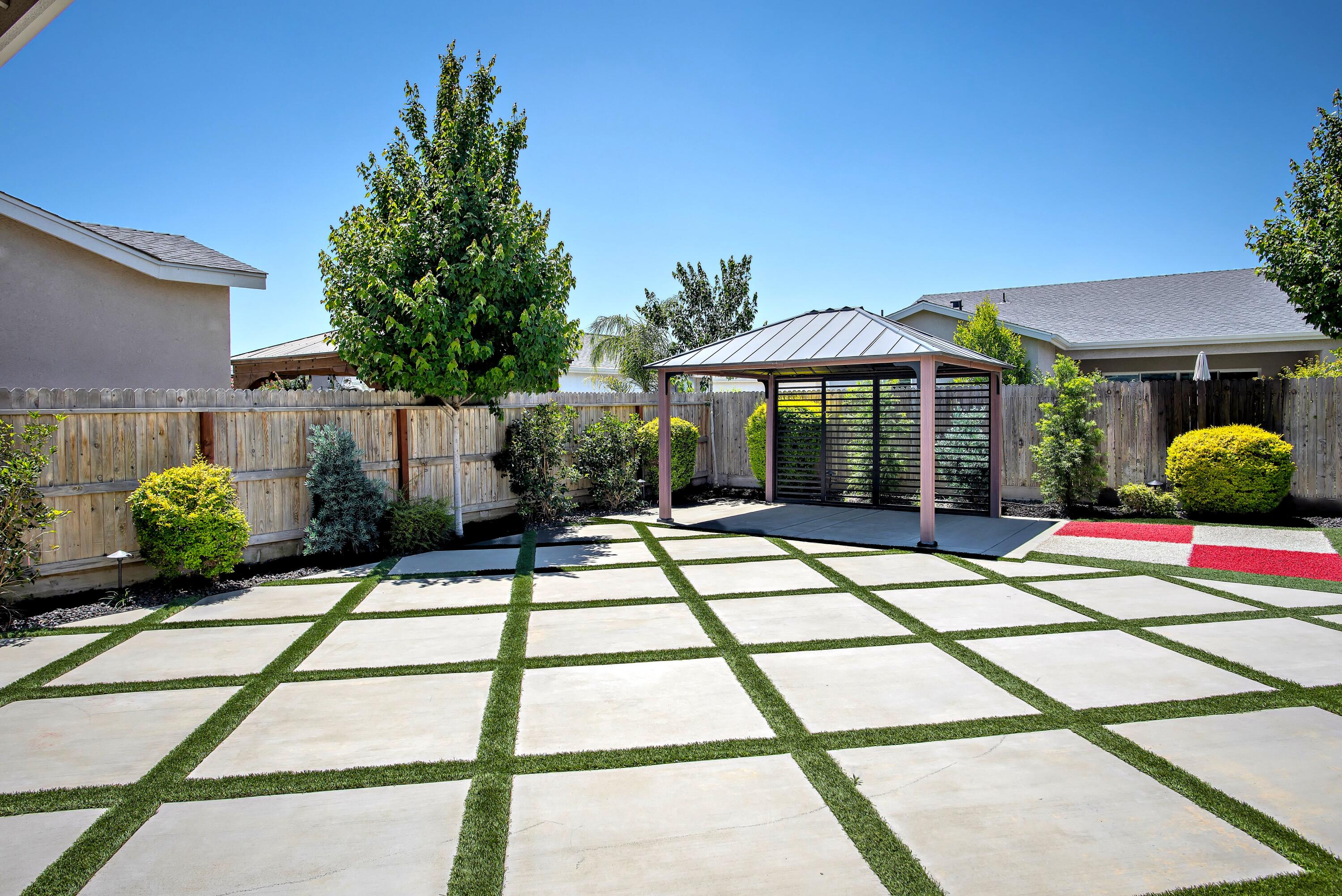 3707 N Santa Fe St, Visalia, CA 93291