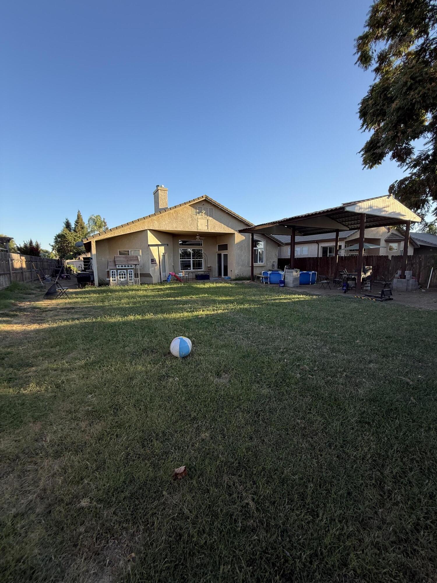 3942 E Four Creeks Ct, Visalia, CA 93292